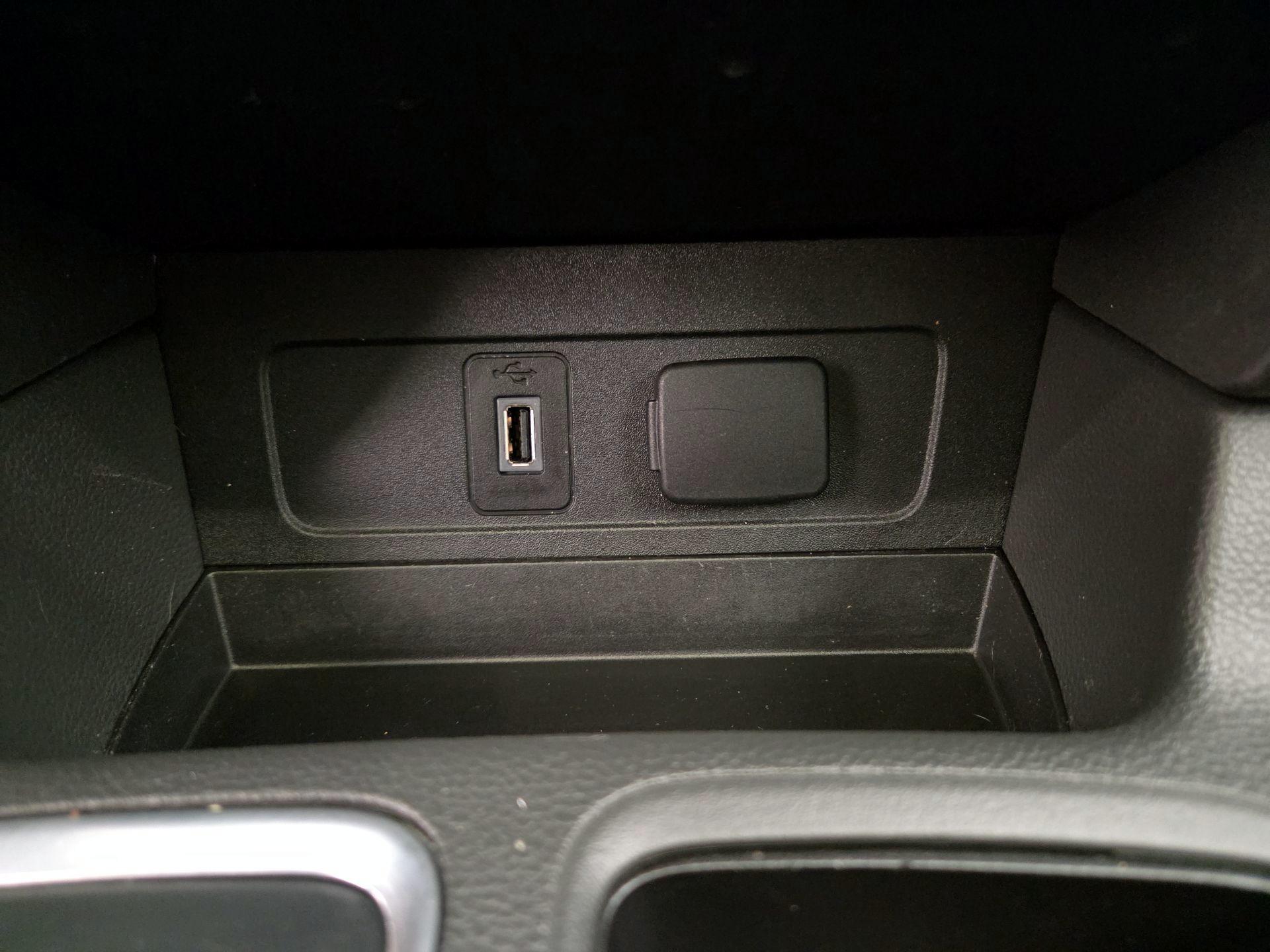 Thumbnail: 2018 Ford Escape - 18