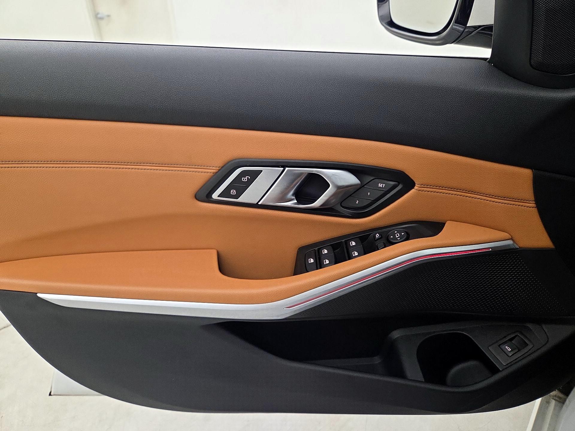 Thumbnail: 2019 BMW 3 Series - 12