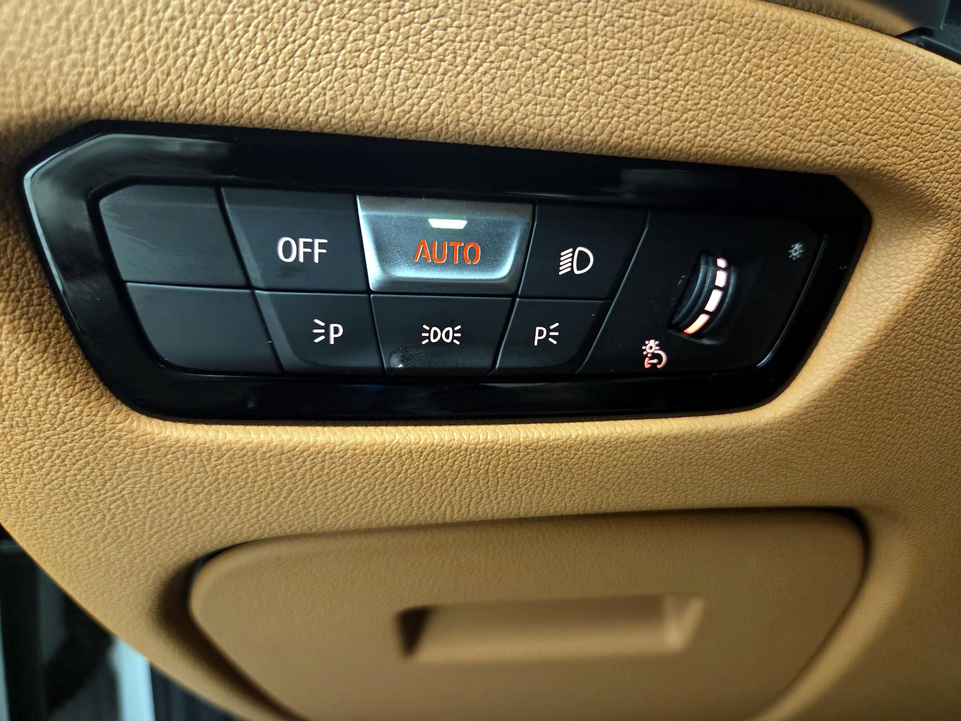 Thumbnail: 2019 BMW 3 Series - 13