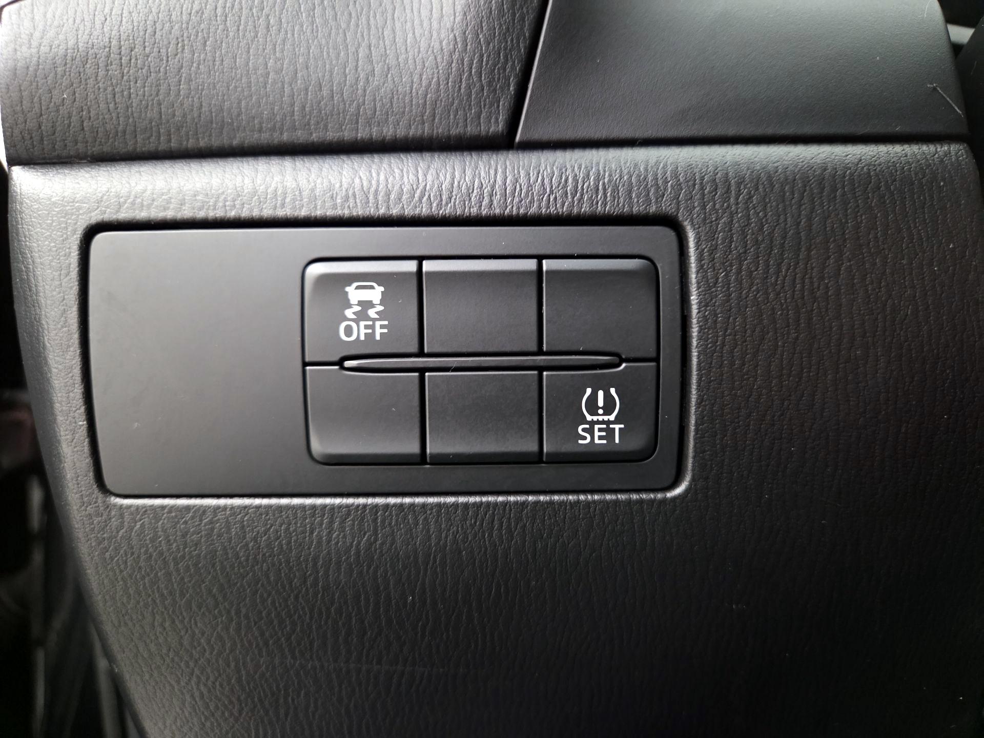 Thumbnail: 2017 Mazda Mazda3 - 13