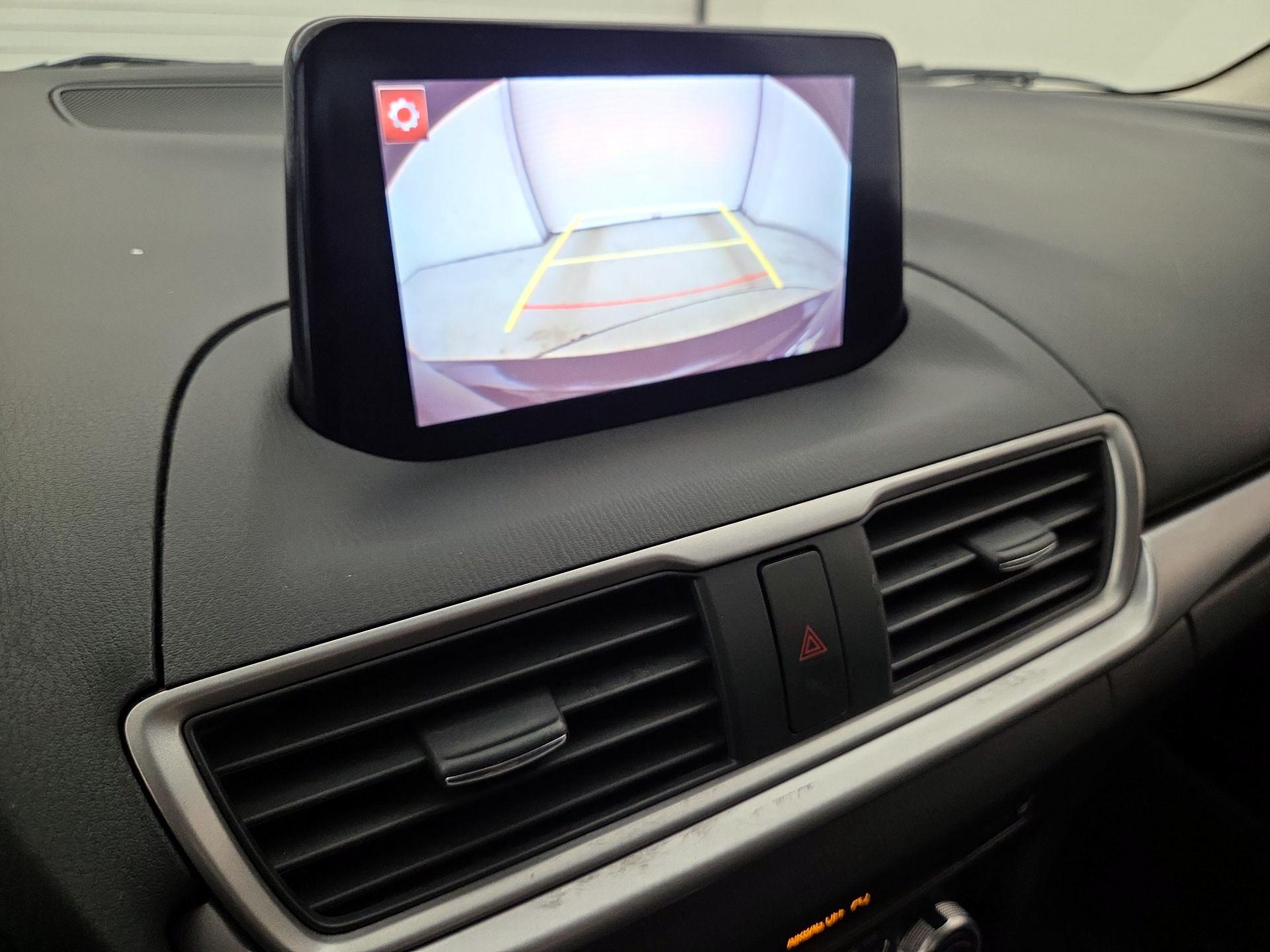 Thumbnail: 2017 Mazda Mazda3 - 14