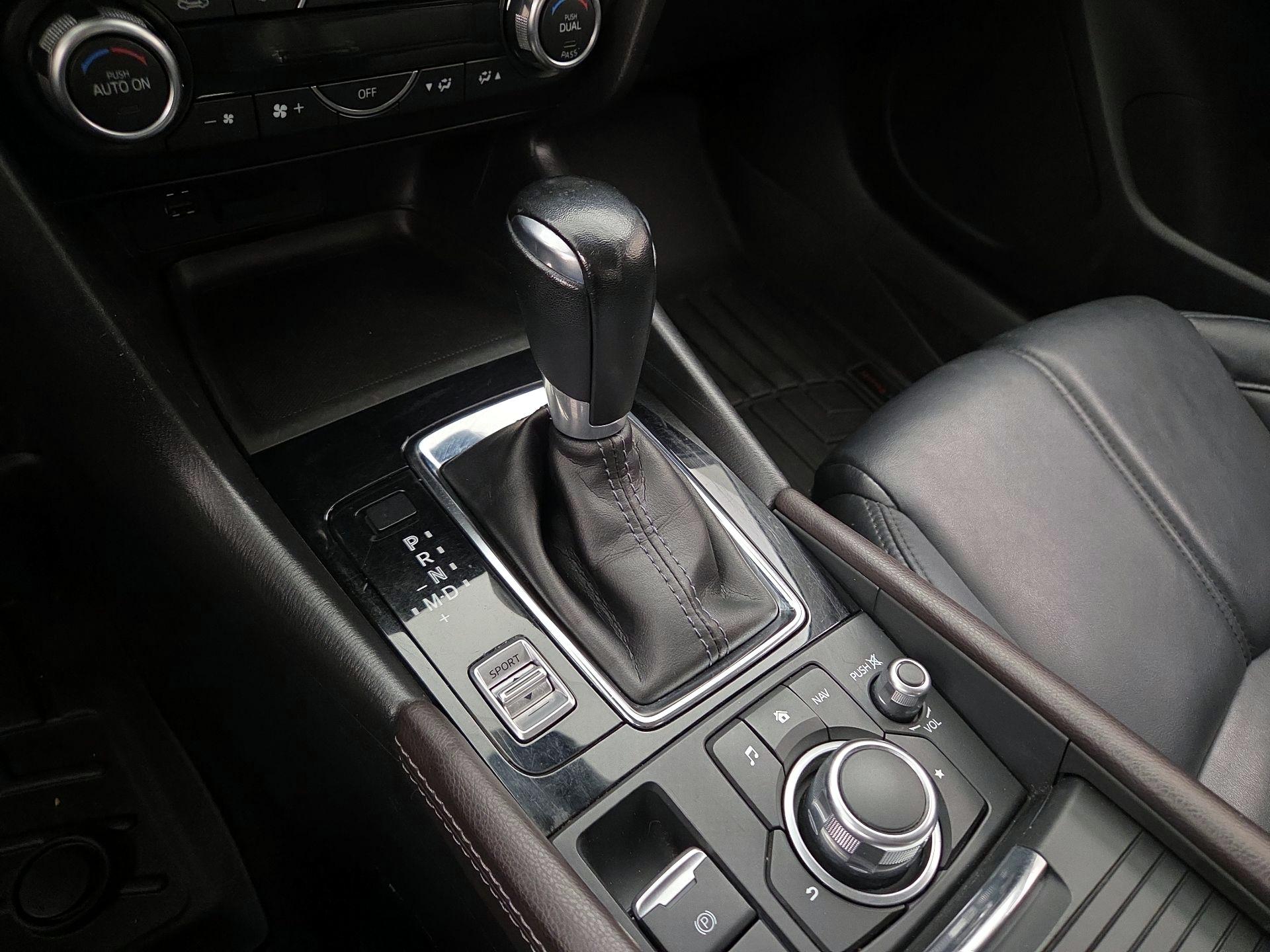 Thumbnail: 2017 Mazda Mazda3 - 17