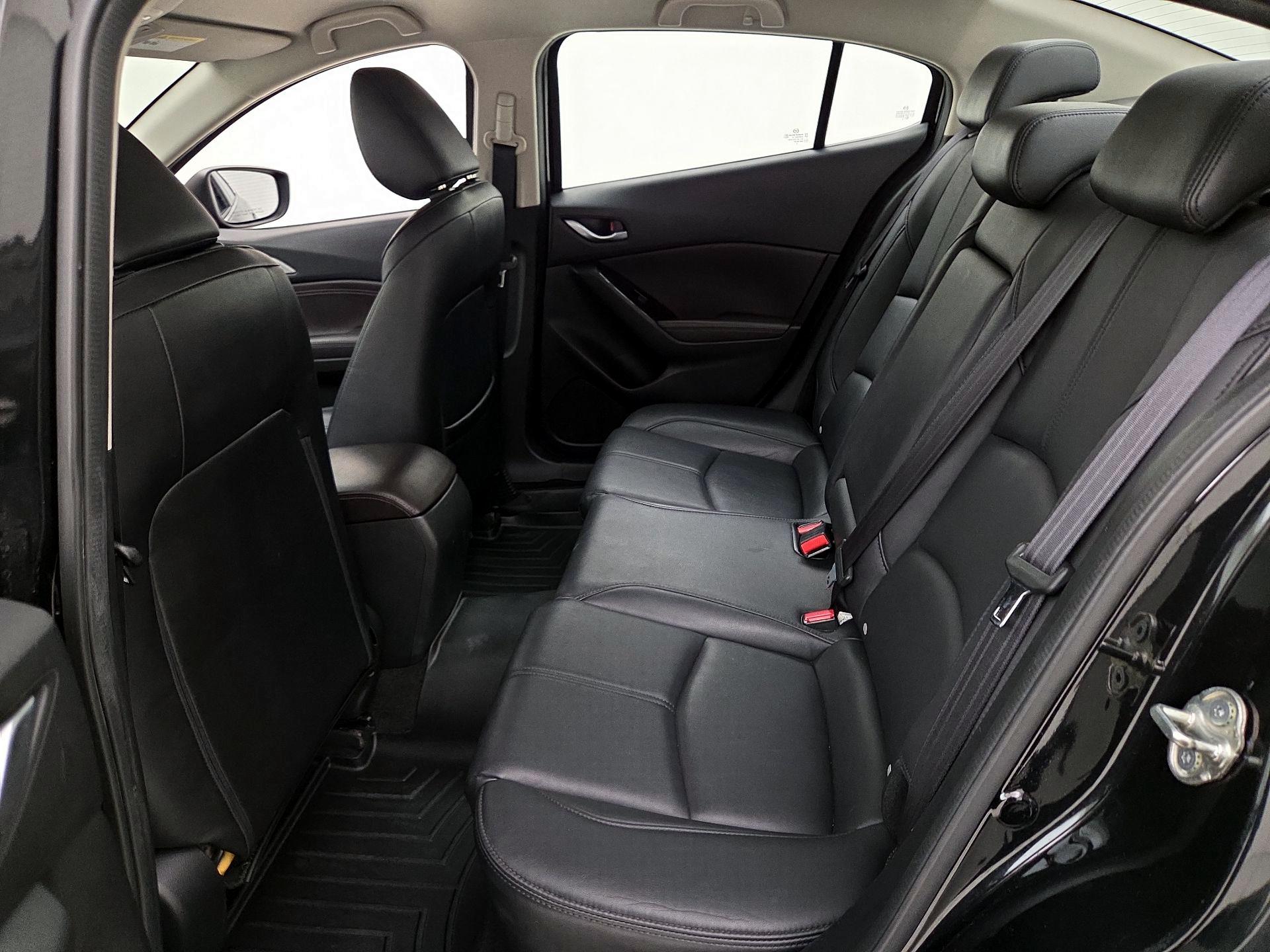 Thumbnail: 2017 Mazda Mazda3 - 19