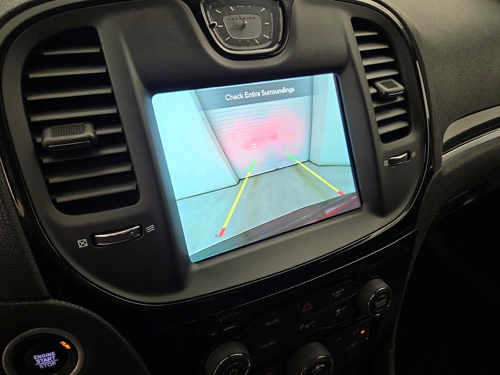 Thumbnail: 2023 Chrysler 300 - 14