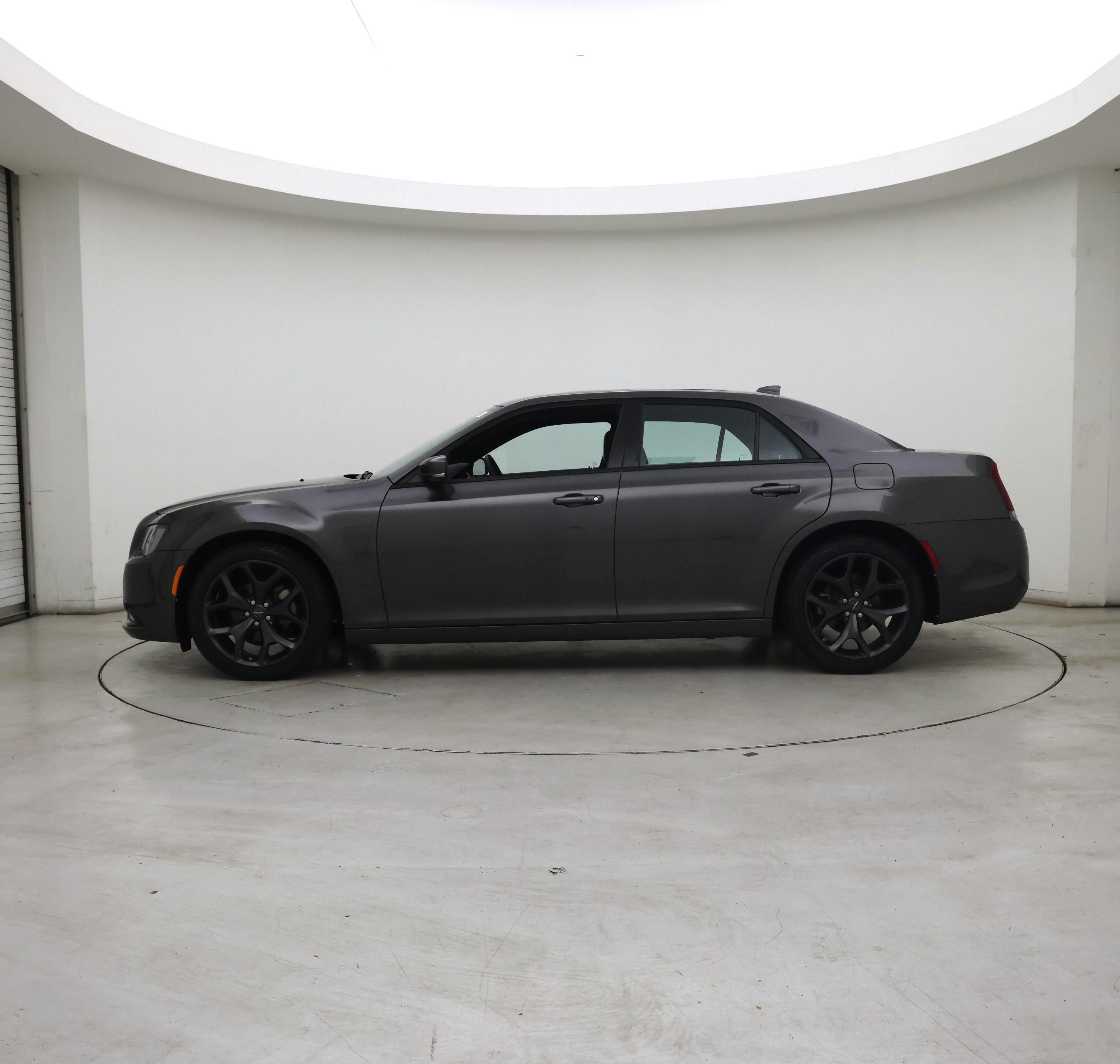 Thumbnail: 2023 Chrysler 300 - 3