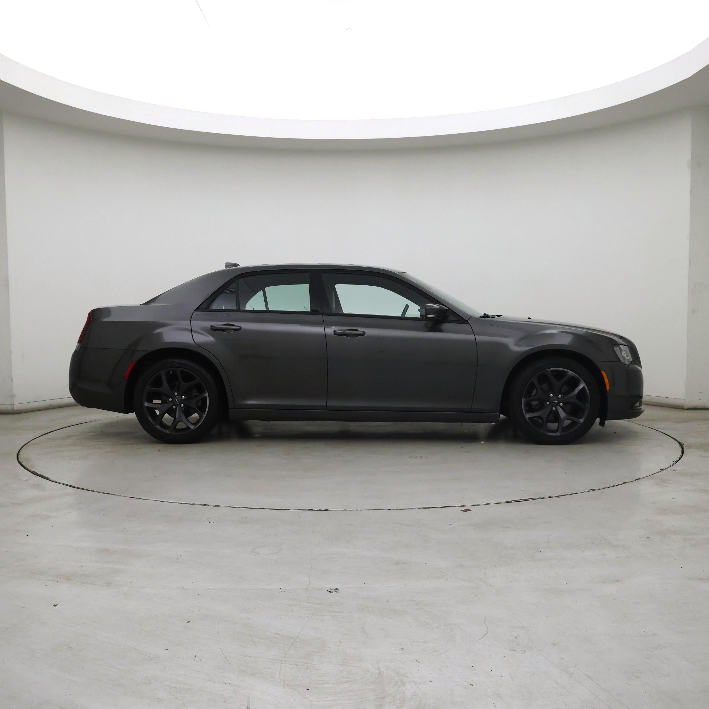 Thumbnail: 2023 Chrysler 300 - 7