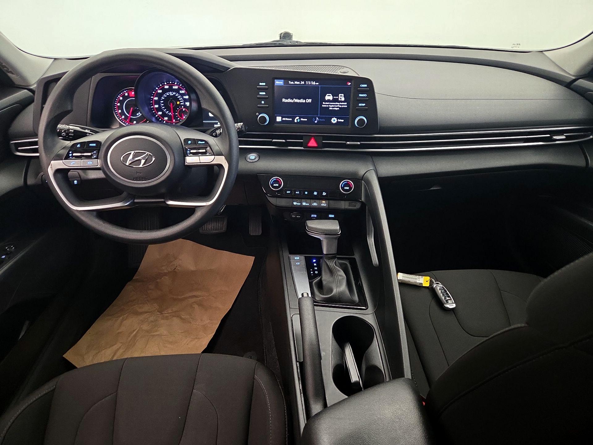 Thumbnail: 2023 Hyundai Elantra - 9