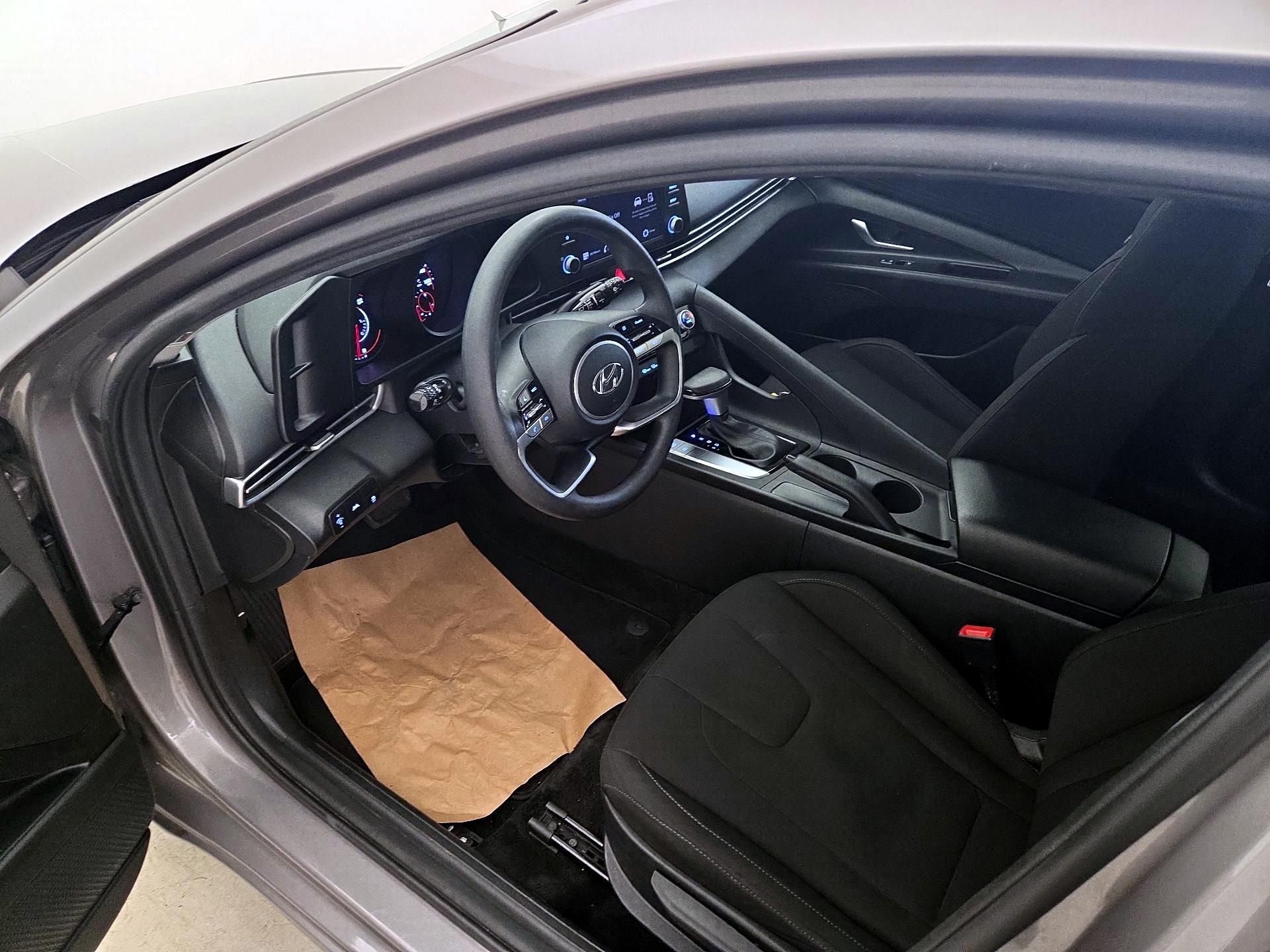 Thumbnail: 2023 Hyundai Elantra - 11