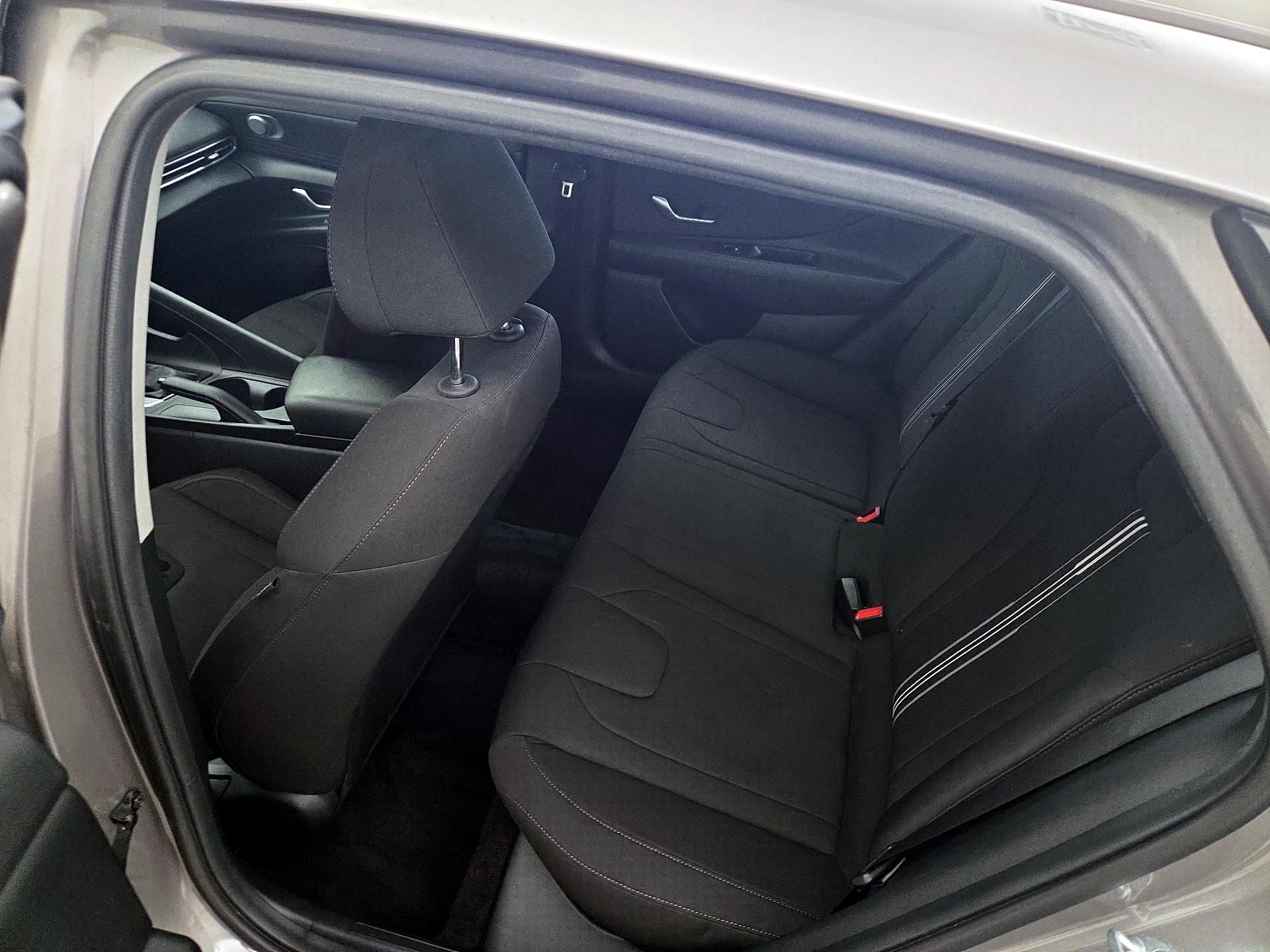 Thumbnail: 2023 Hyundai Elantra - 19