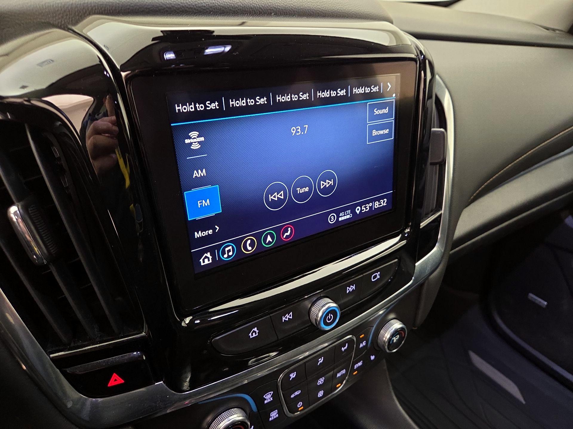 Thumbnail: 2021 Chevrolet Traverse - 15