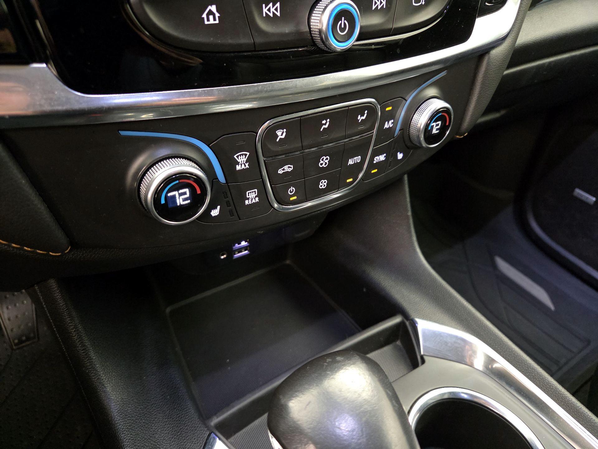 Thumbnail: 2021 Chevrolet Traverse - 16