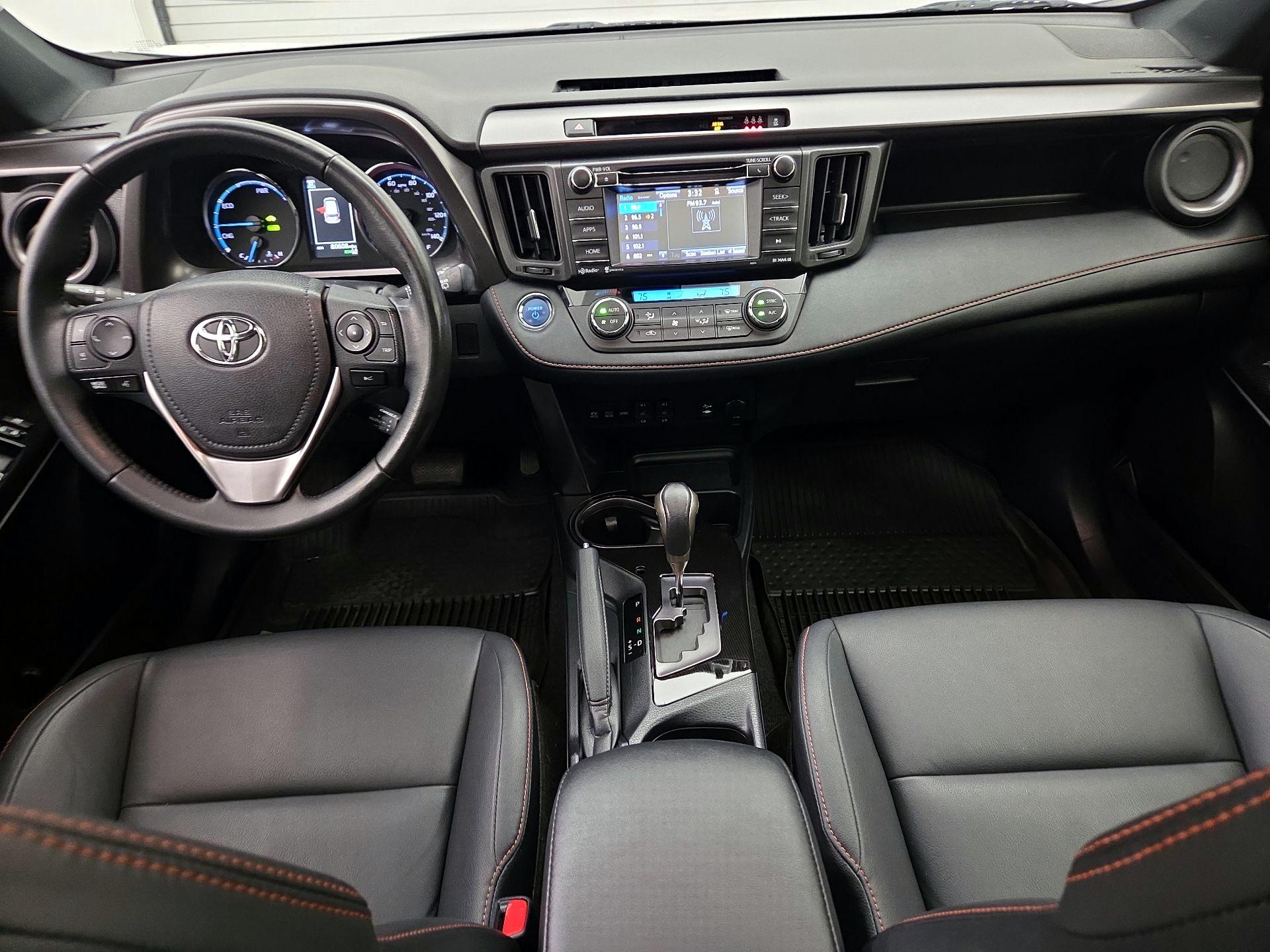 Thumbnail: 2018 Toyota RAV4 - 9