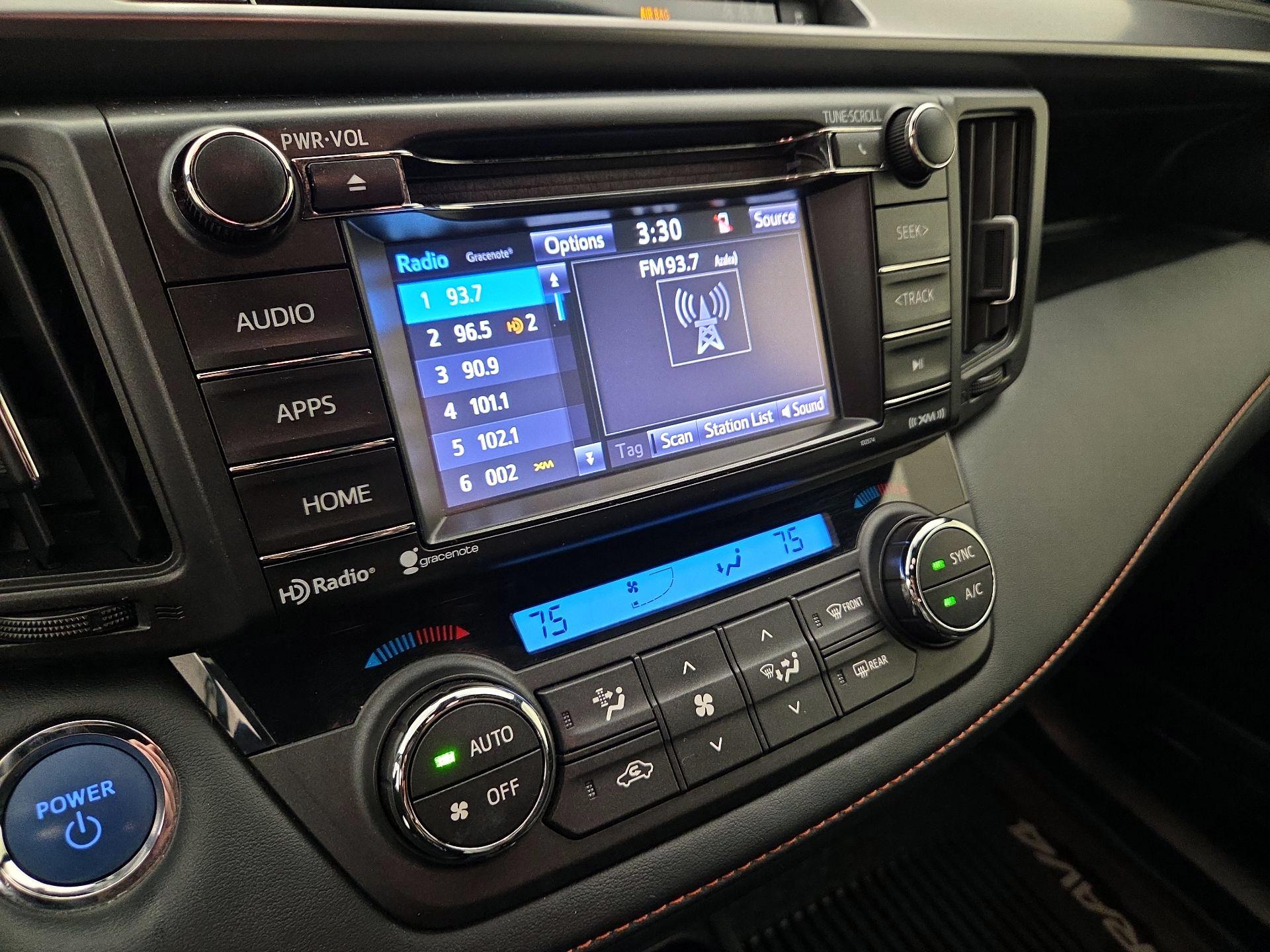 Thumbnail: 2018 Toyota RAV4 - 15