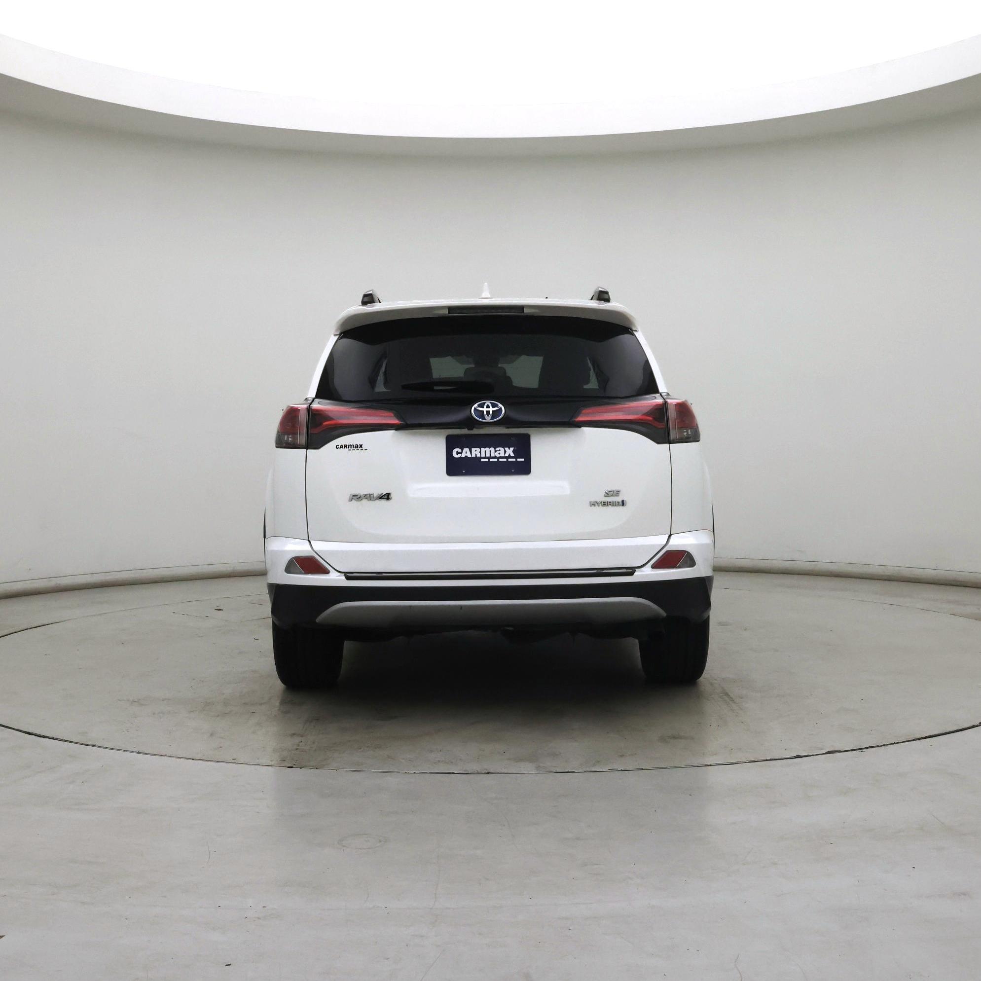 Thumbnail: 2018 Toyota RAV4 - 6