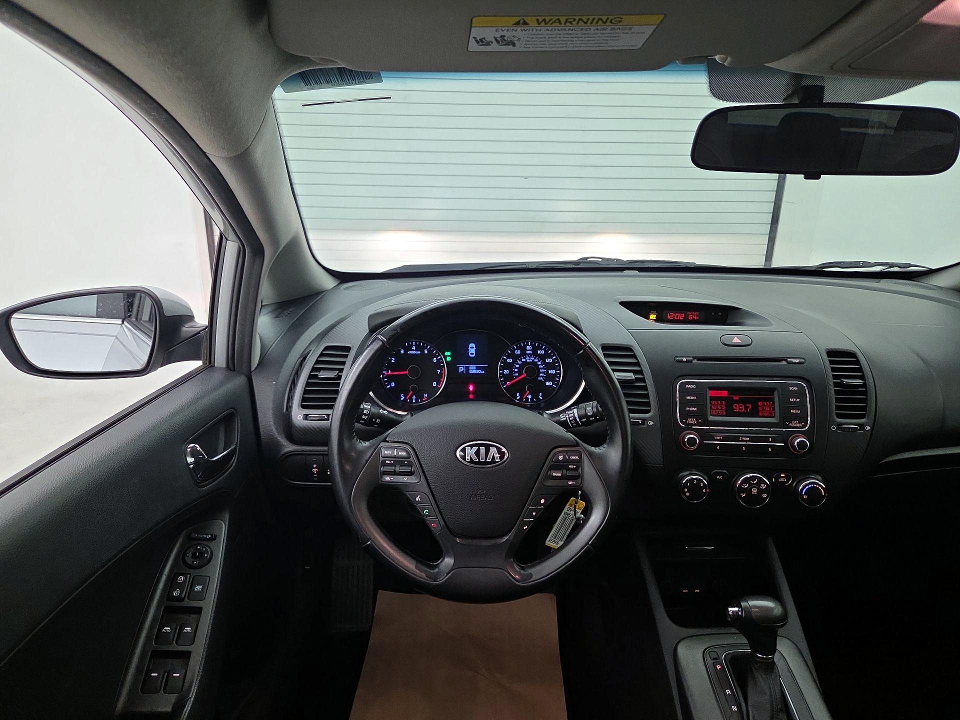 Thumbnail: 2015 Kia Forte - 10