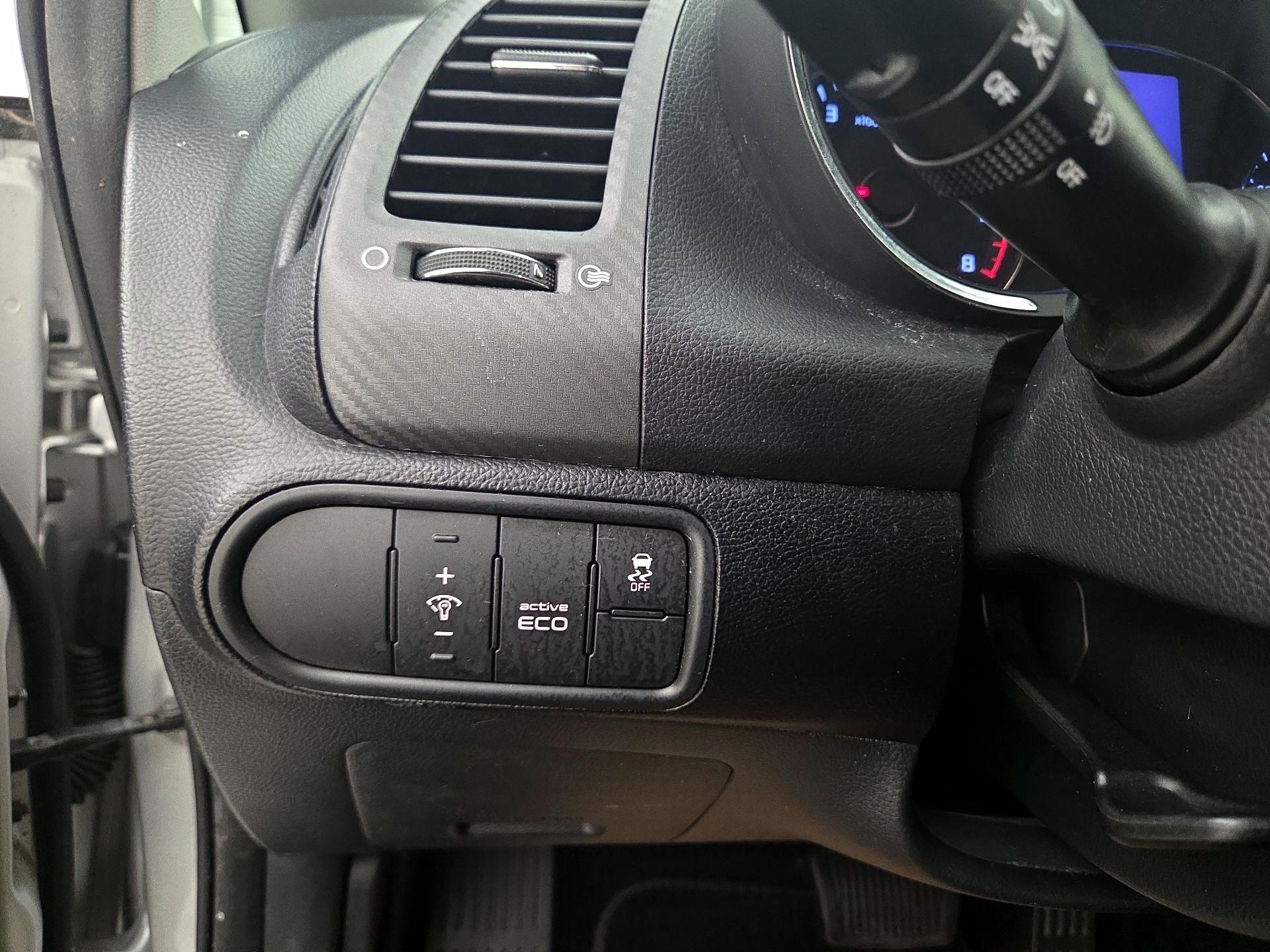 Thumbnail: 2015 Kia Forte - 13