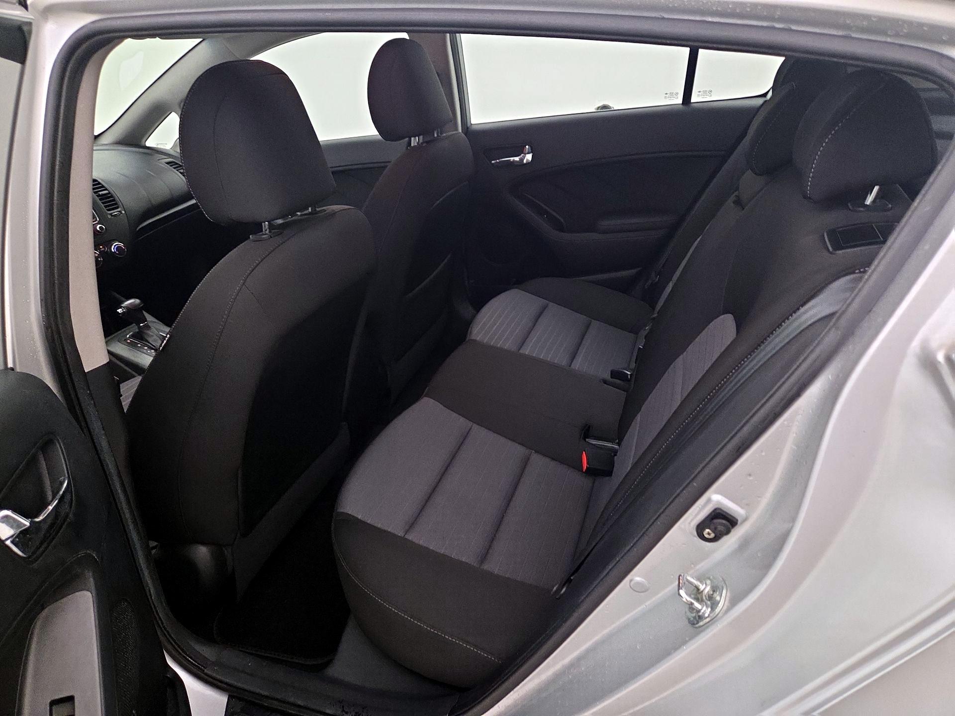 Thumbnail: 2015 Kia Forte - 18