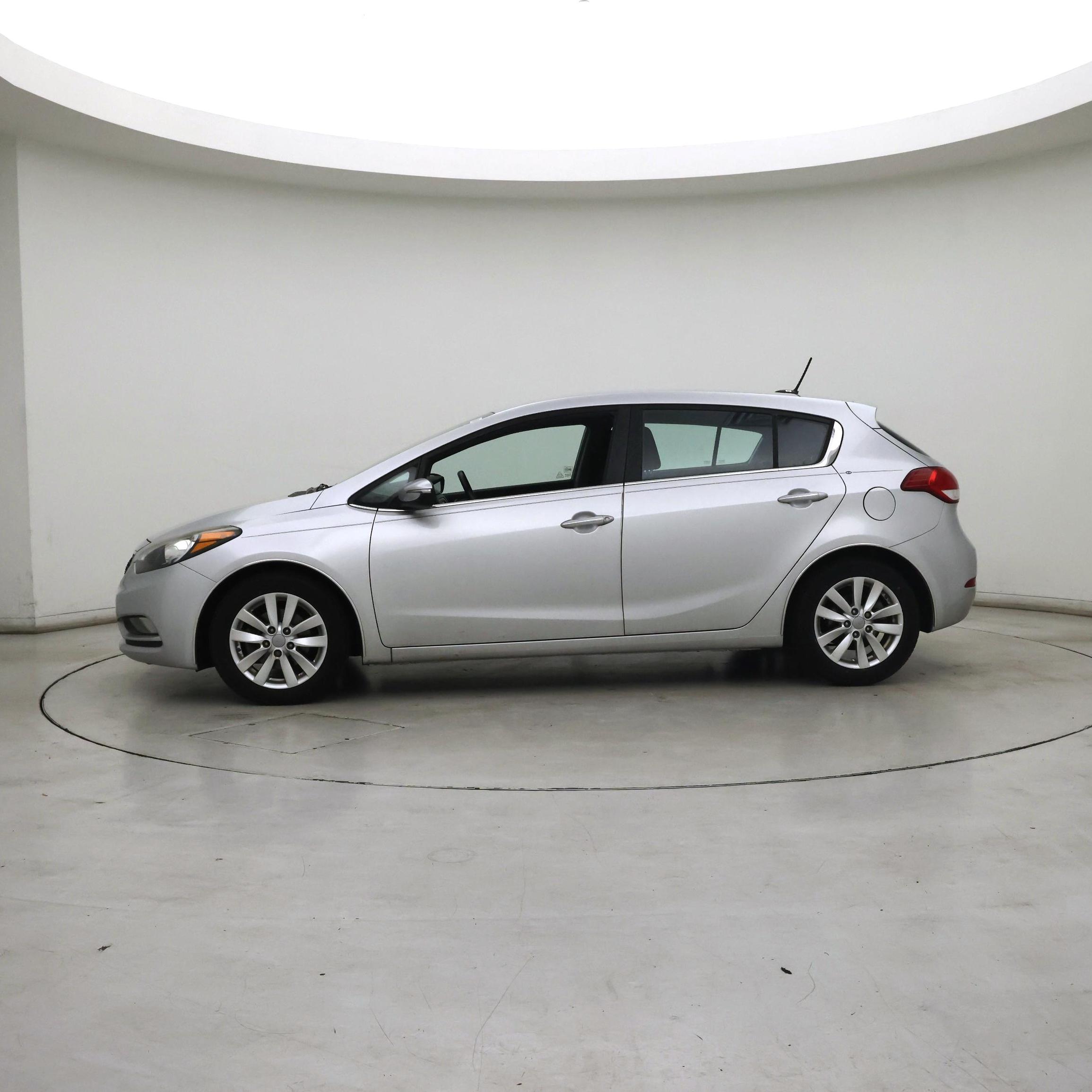 Thumbnail: 2015 Kia Forte - 3