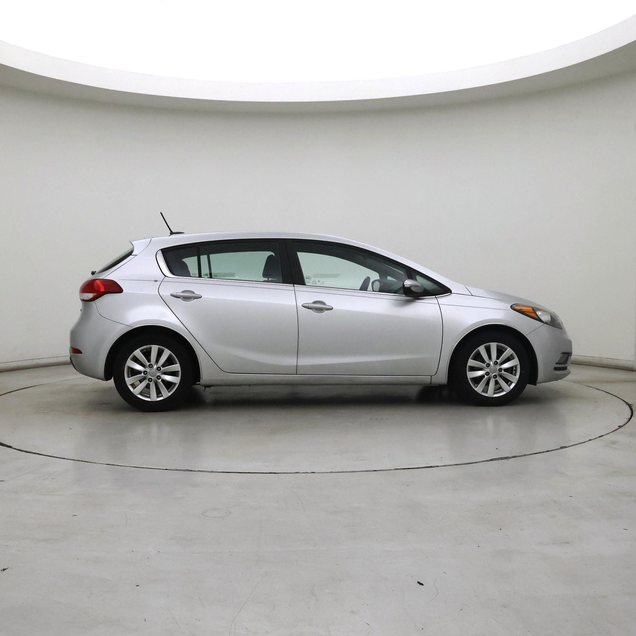 Thumbnail: 2015 Kia Forte - 7