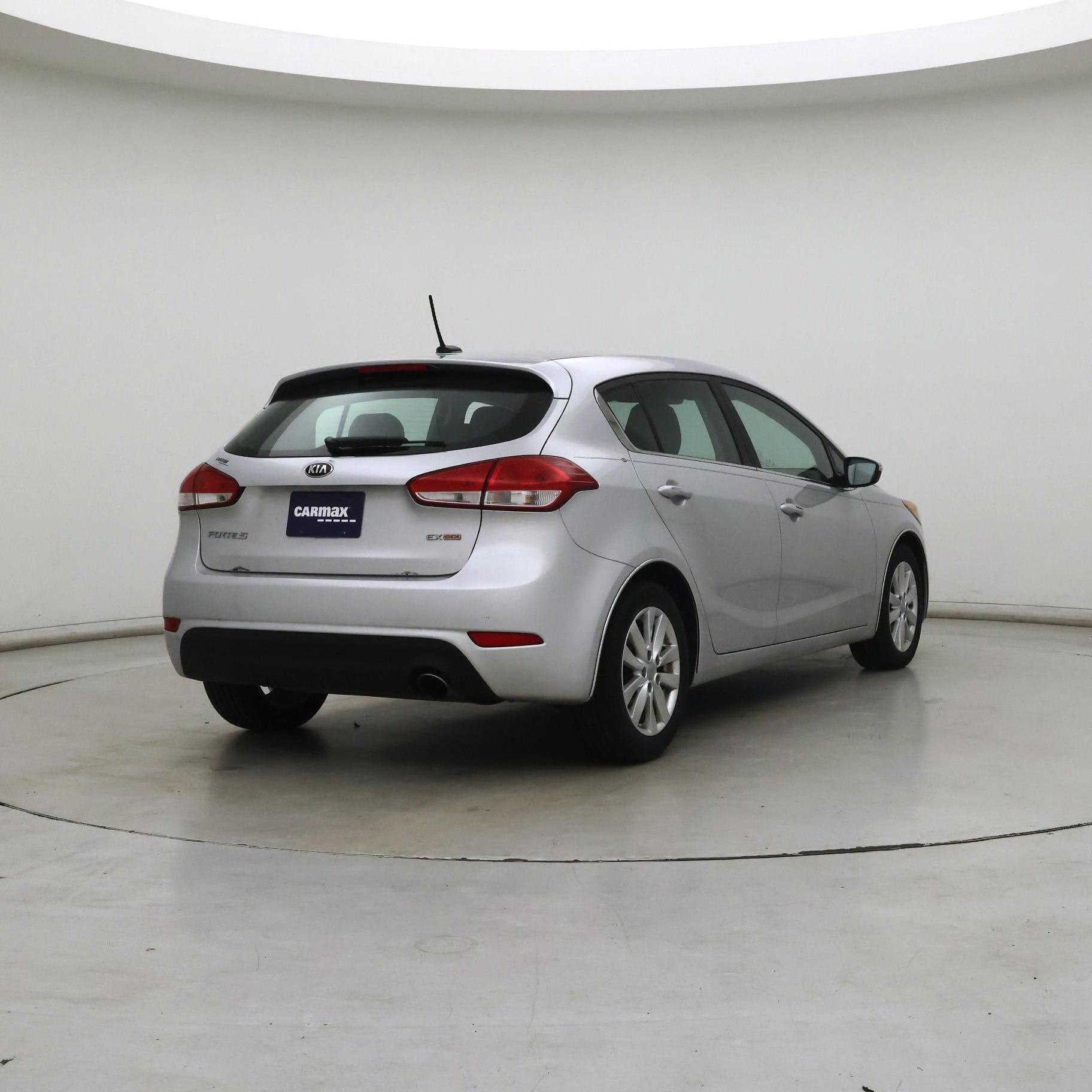 Thumbnail: 2015 Kia Forte - 8