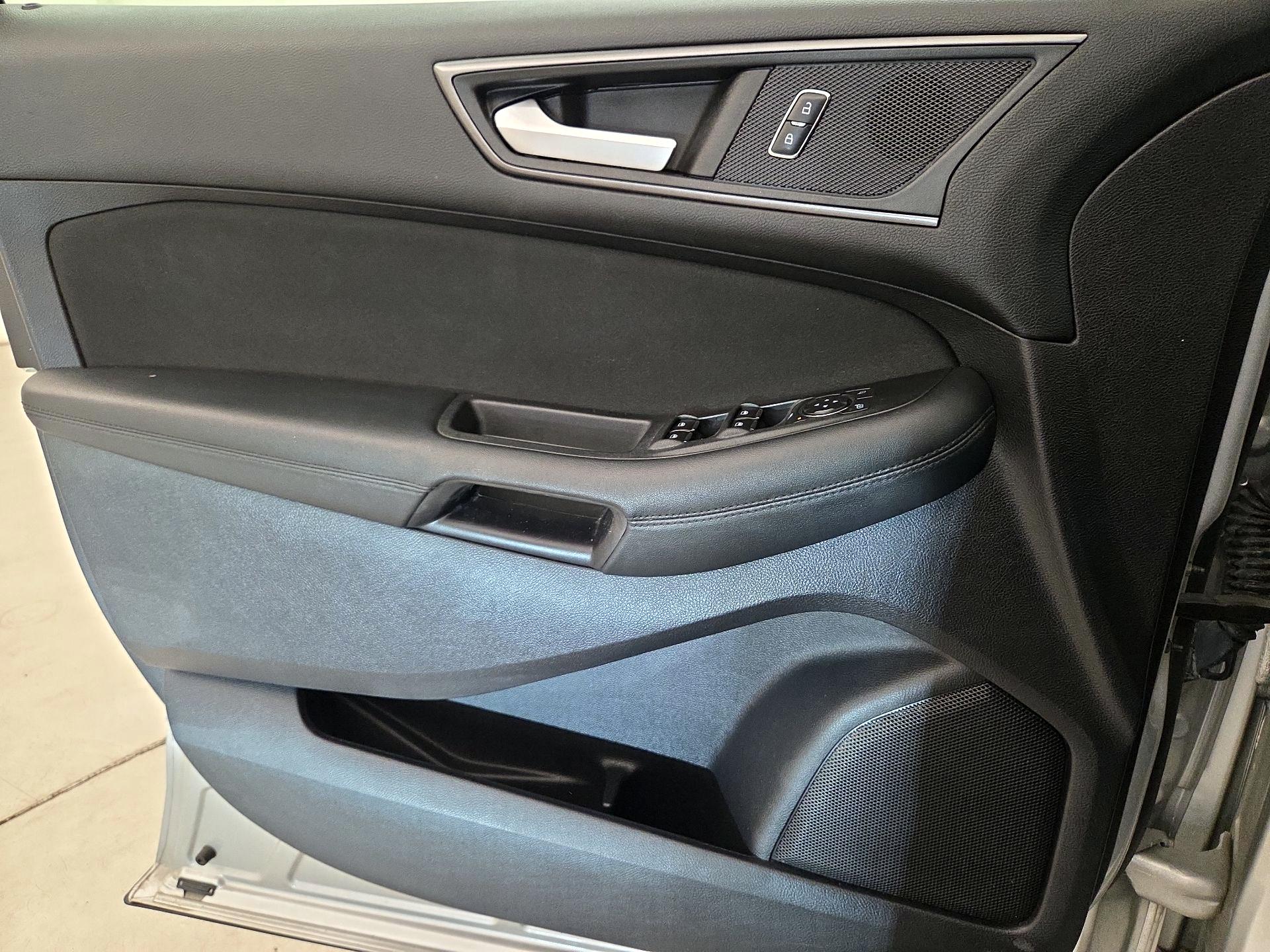 Thumbnail: 2018 Ford Edge - 12