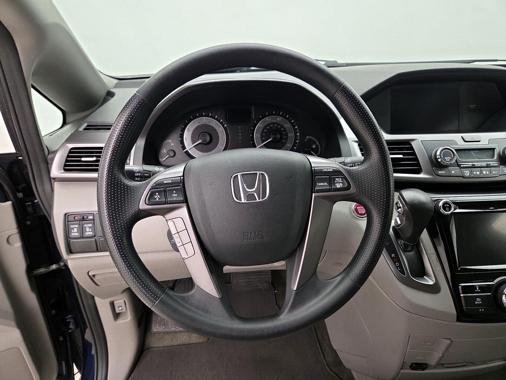 Thumbnail: 2015 Honda Odyssey - 10