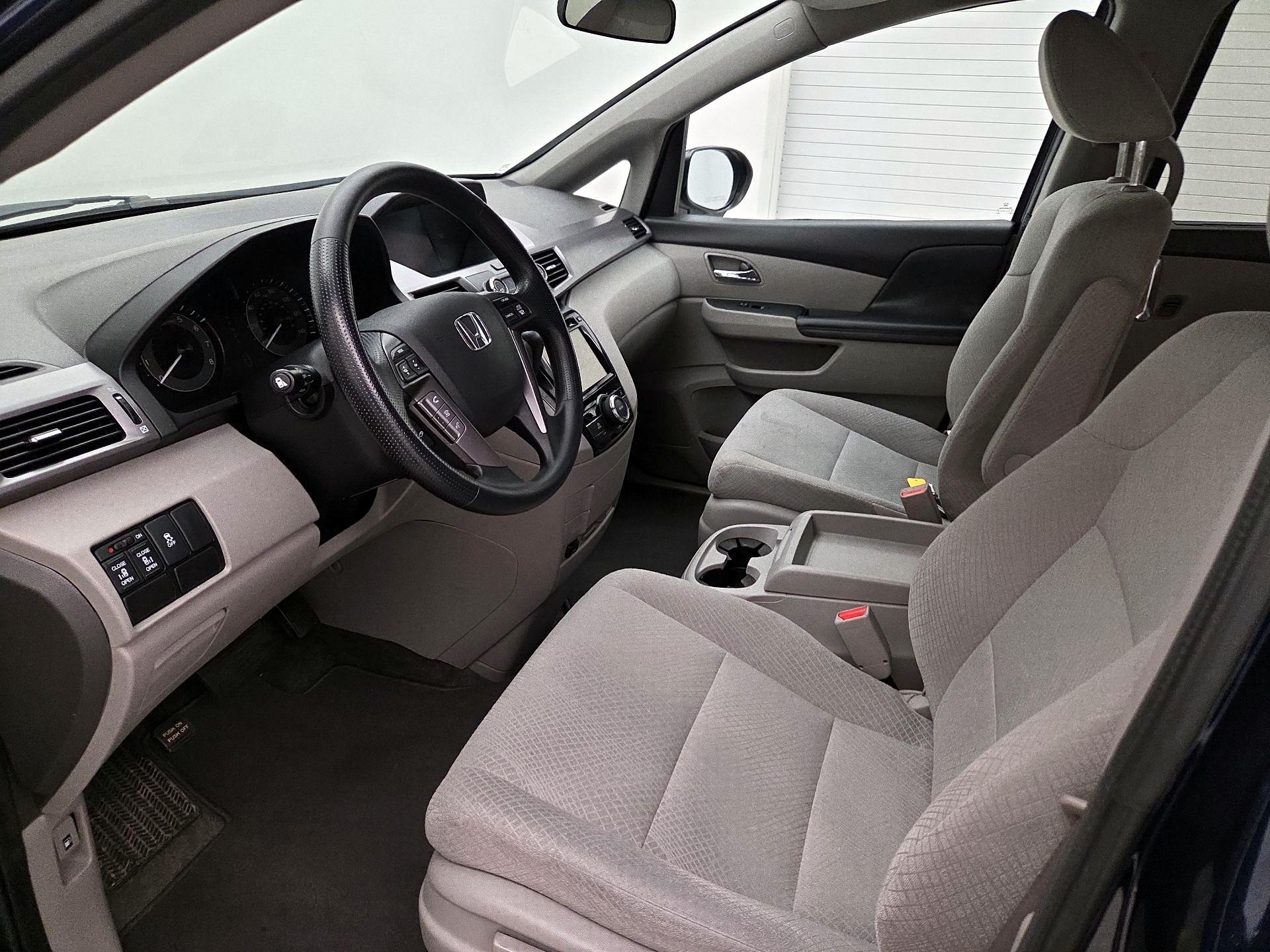 Thumbnail: 2015 Honda Odyssey - 11
