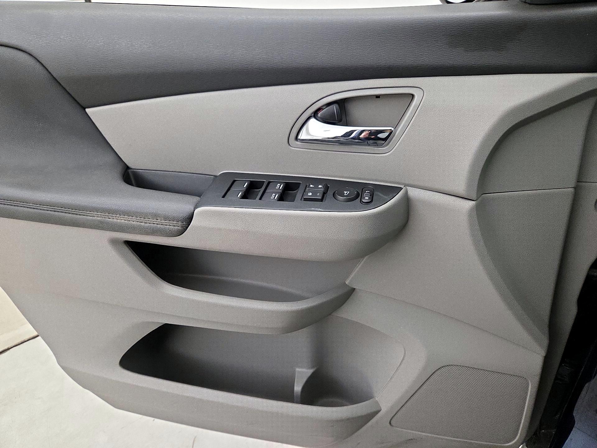 Thumbnail: 2015 Honda Odyssey - 12