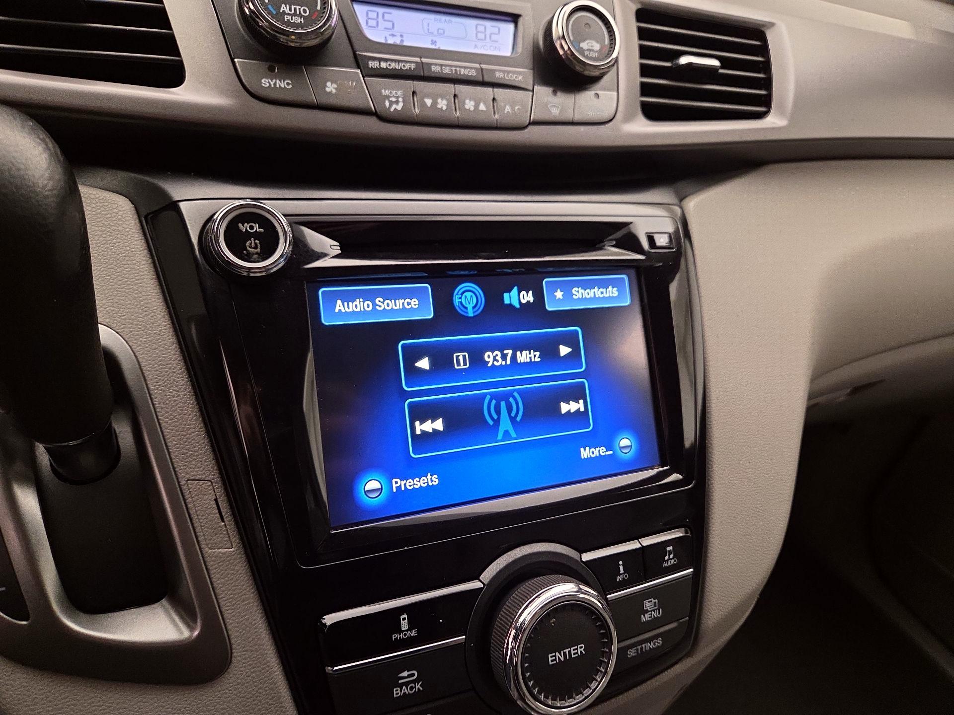 Thumbnail: 2015 Honda Odyssey - 15