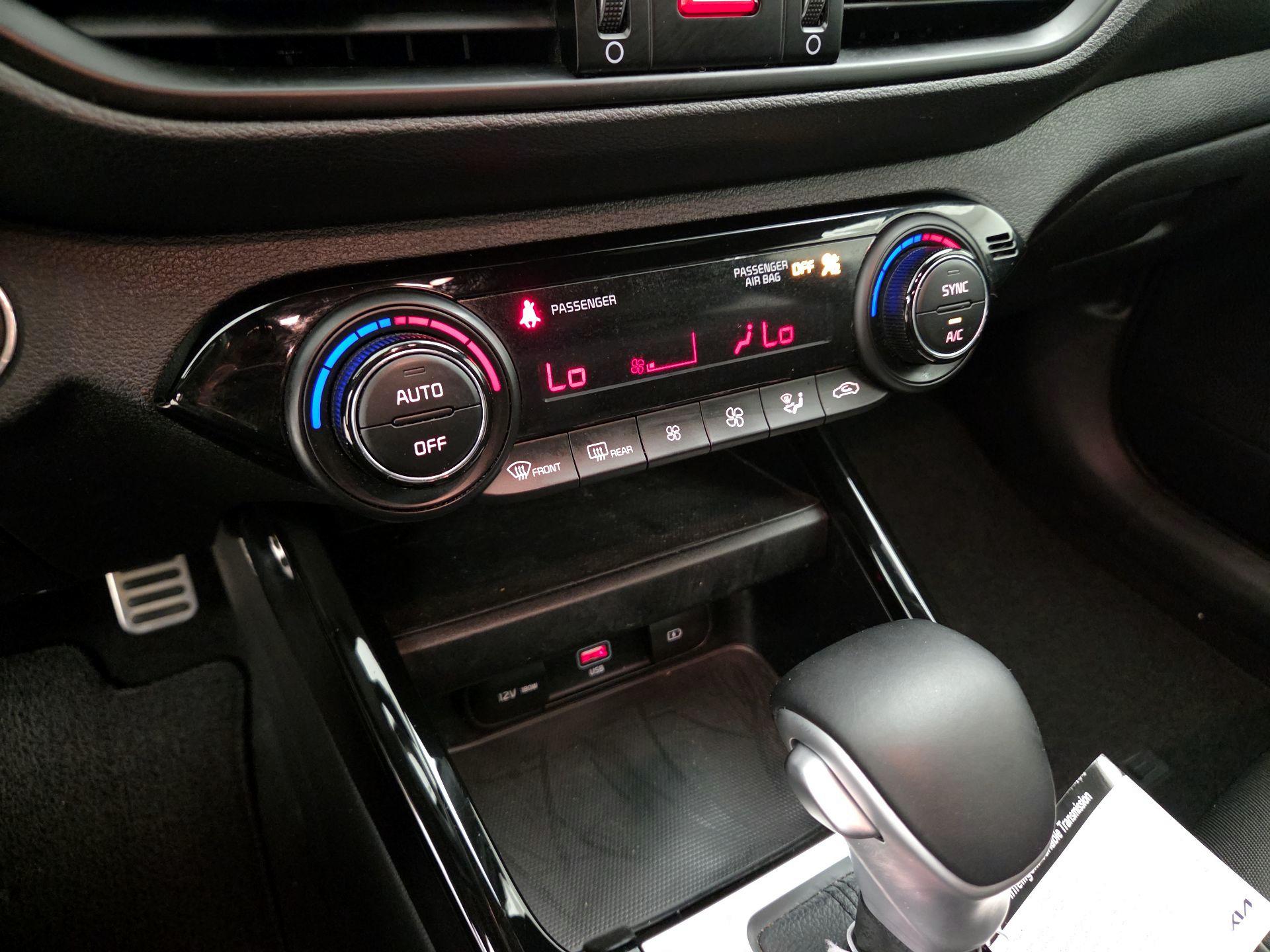 Thumbnail: 2023 Kia Forte - 16