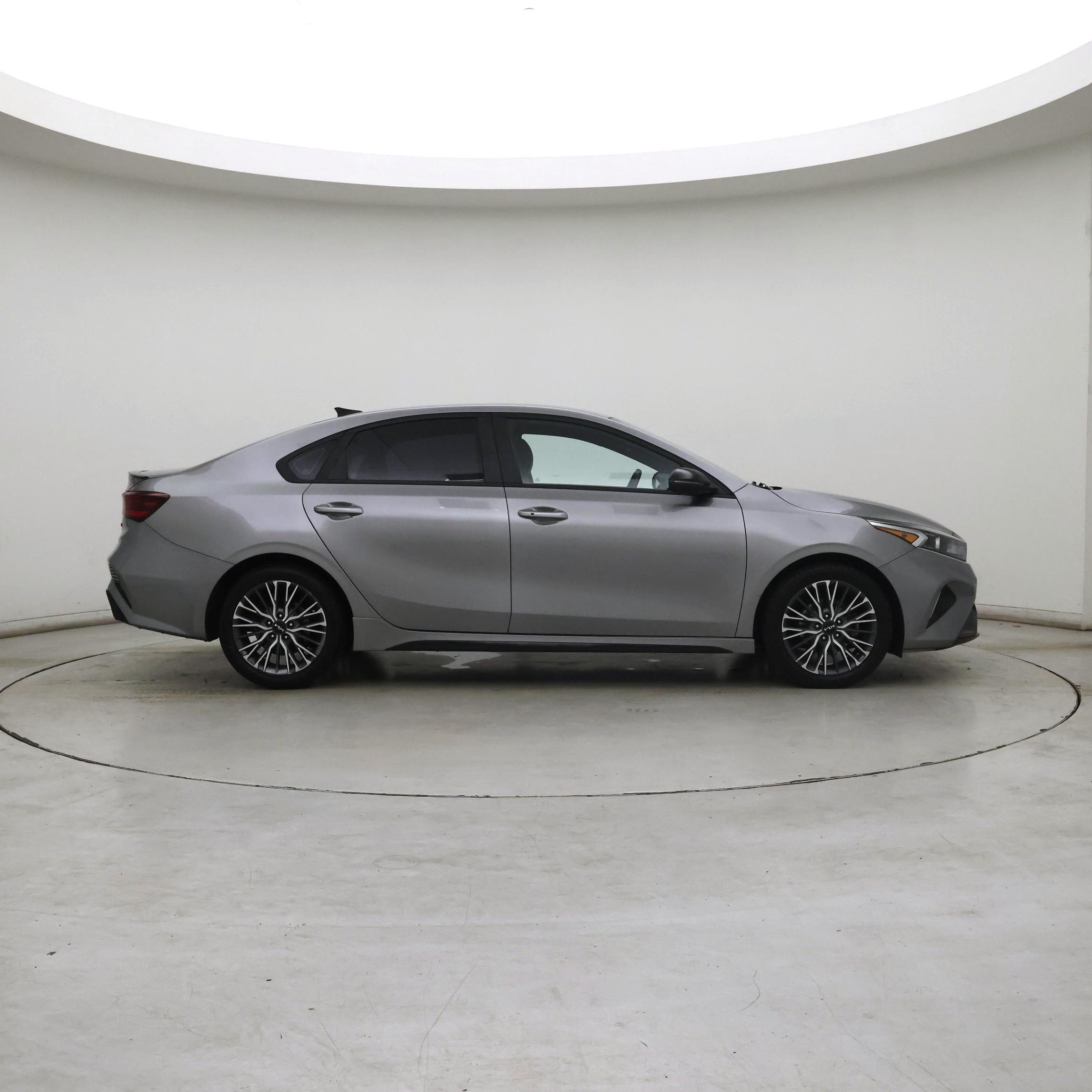 Thumbnail: 2023 Kia Forte - 7