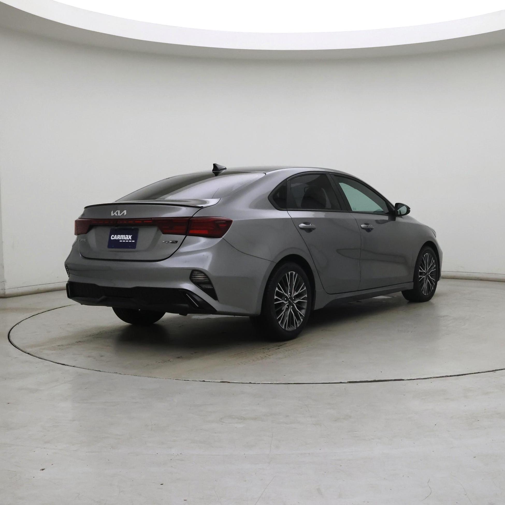 Thumbnail: 2023 Kia Forte - 8