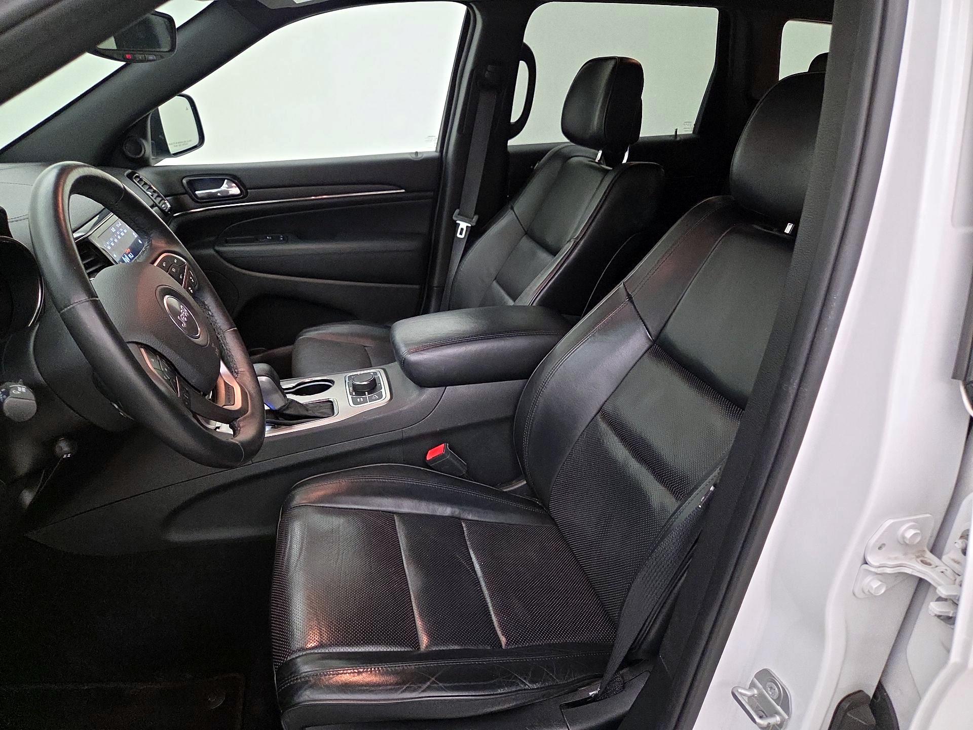 Thumbnail: 2019 Jeep Grand Cherokee - 11