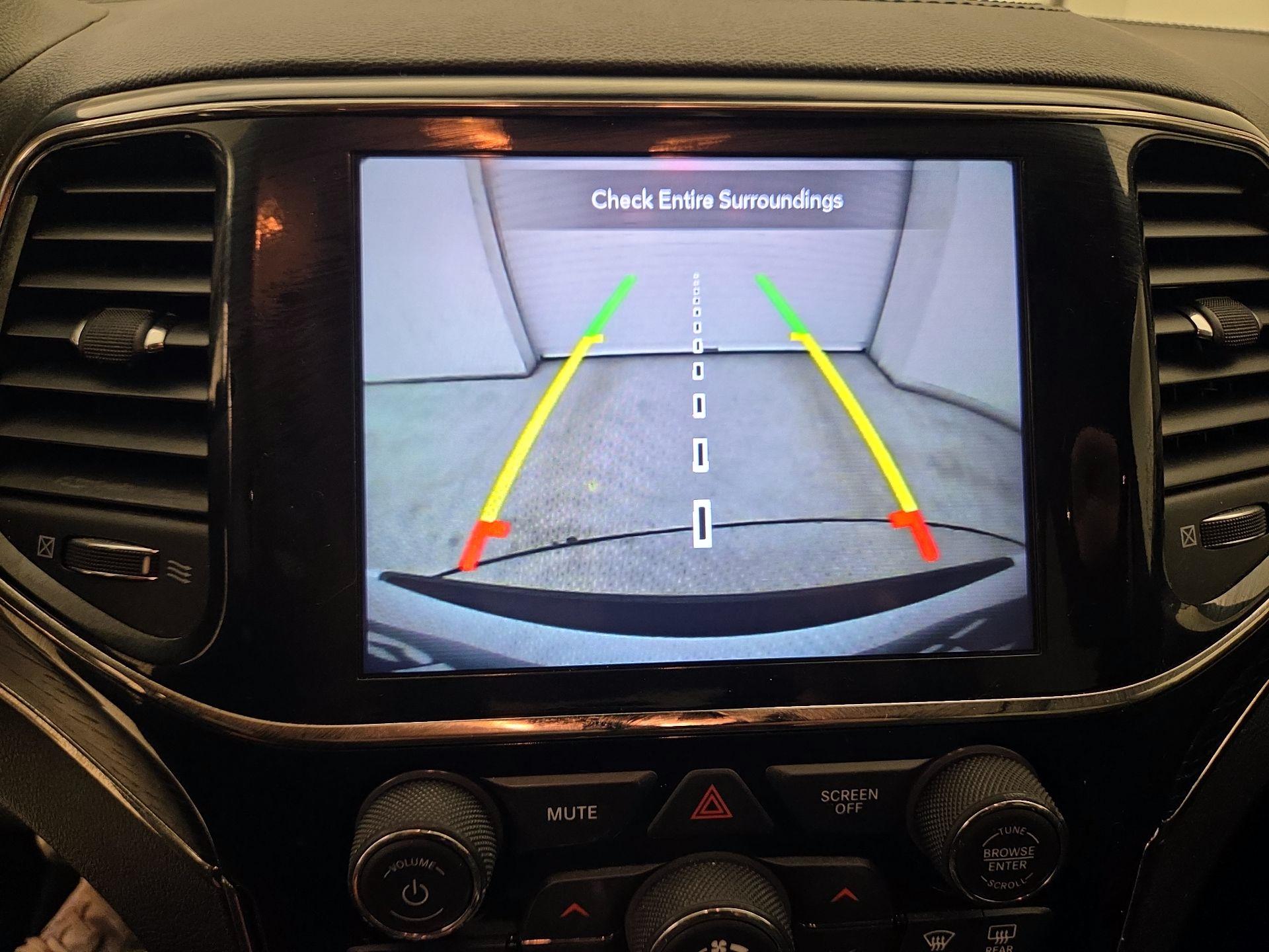 Thumbnail: 2019 Jeep Grand Cherokee - 13