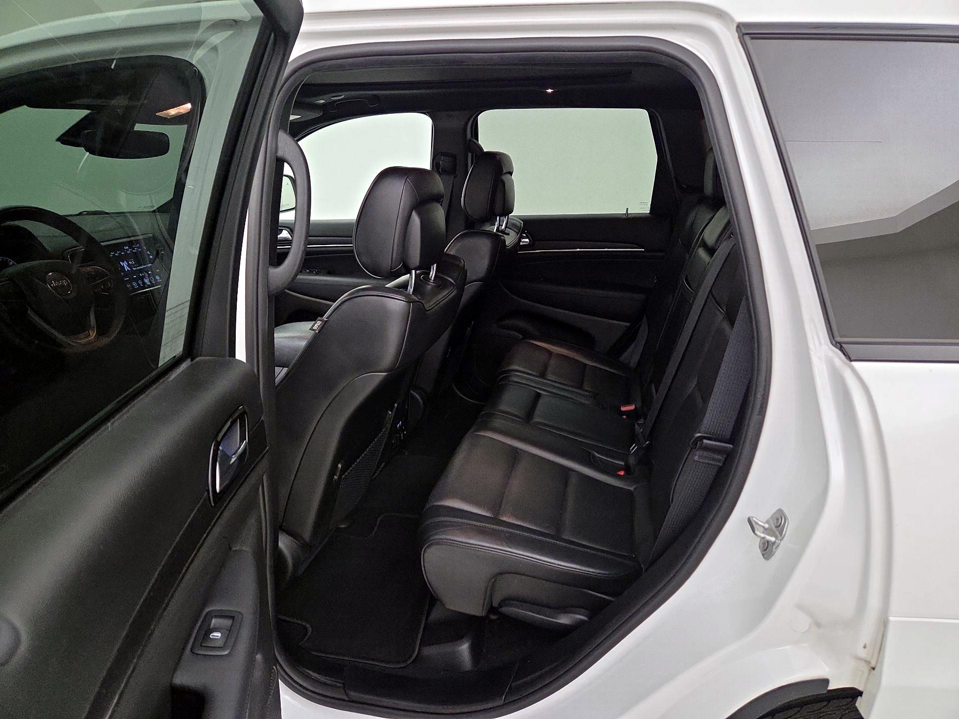 Thumbnail: 2019 Jeep Grand Cherokee - 18