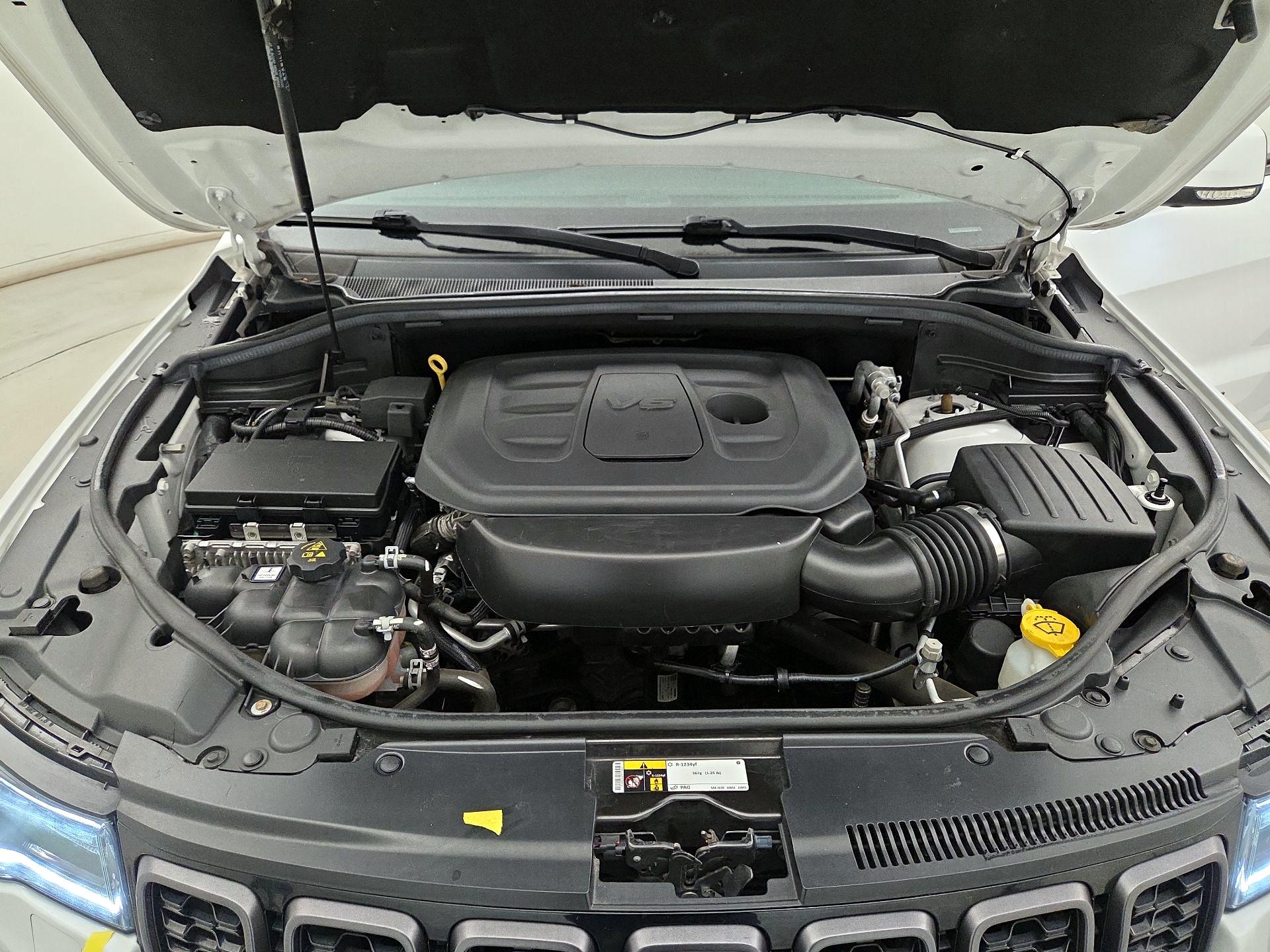 Thumbnail: 2019 Jeep Grand Cherokee - 20