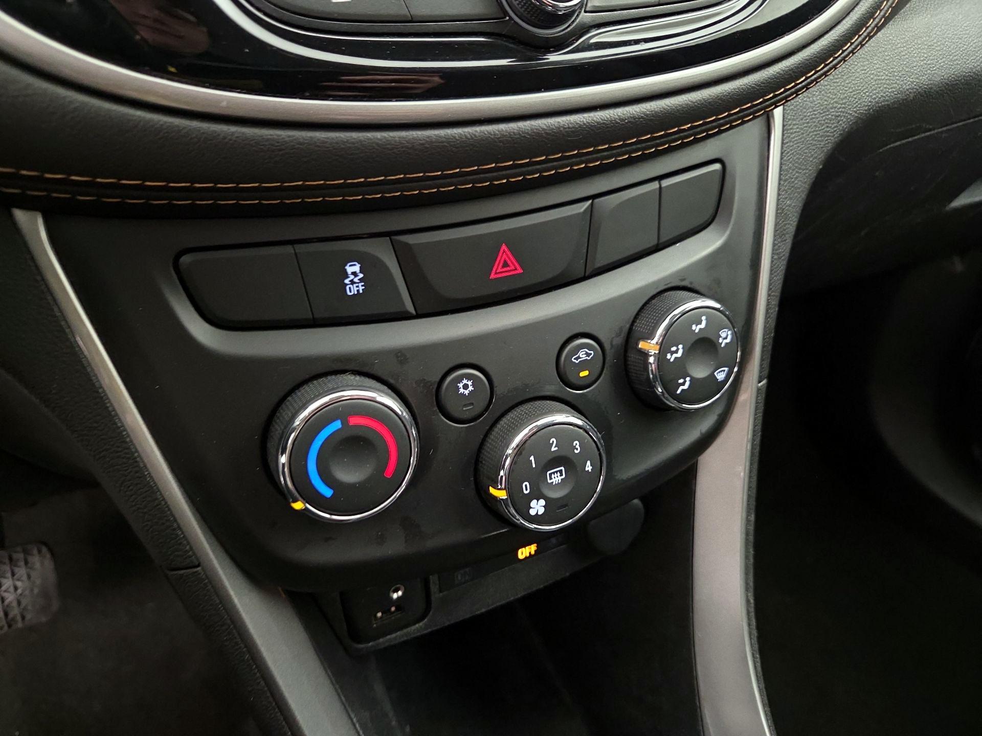 Thumbnail: 2020 Chevrolet Trax - 16