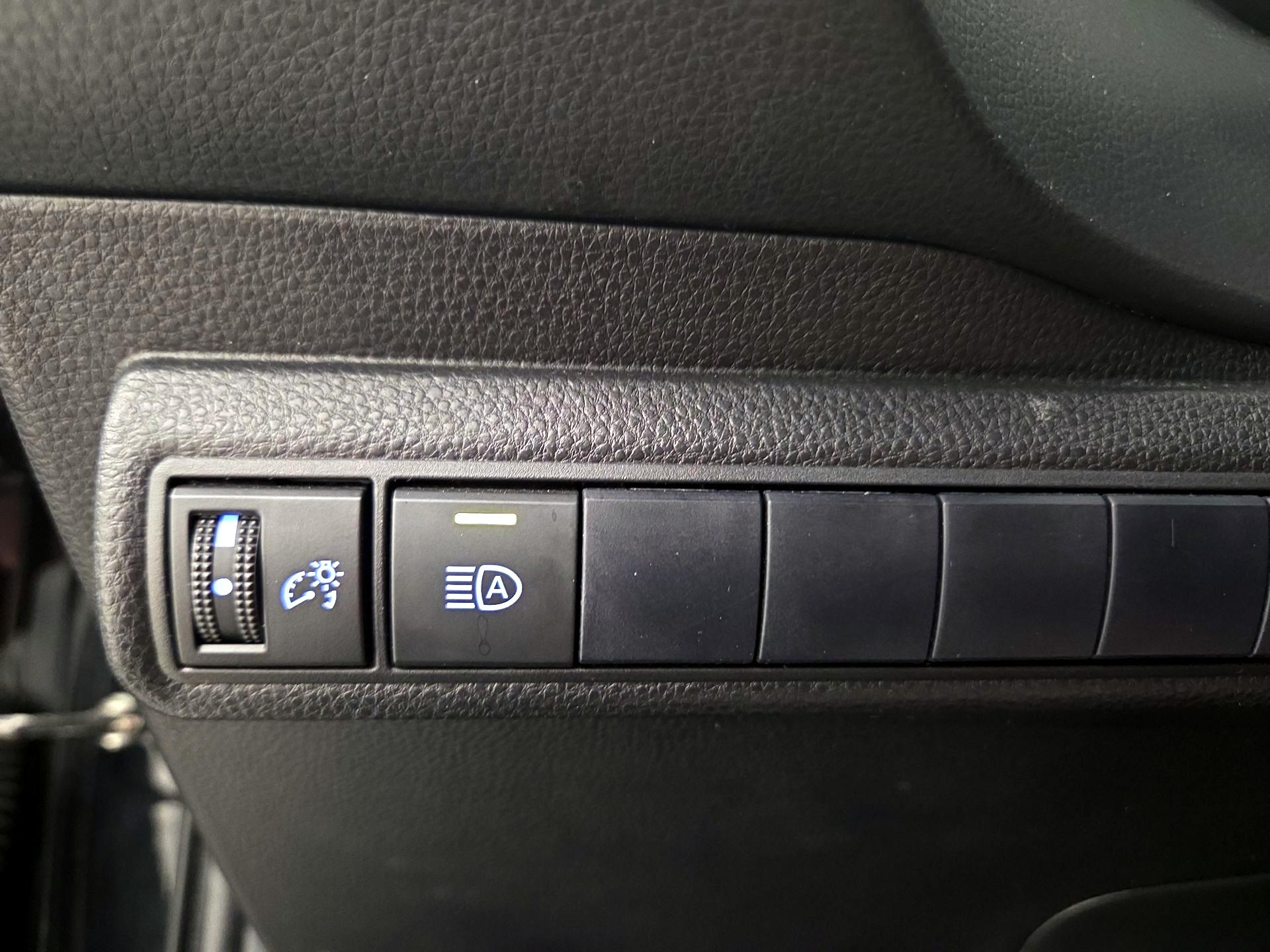 Thumbnail: 2021 Toyota Corolla - 13