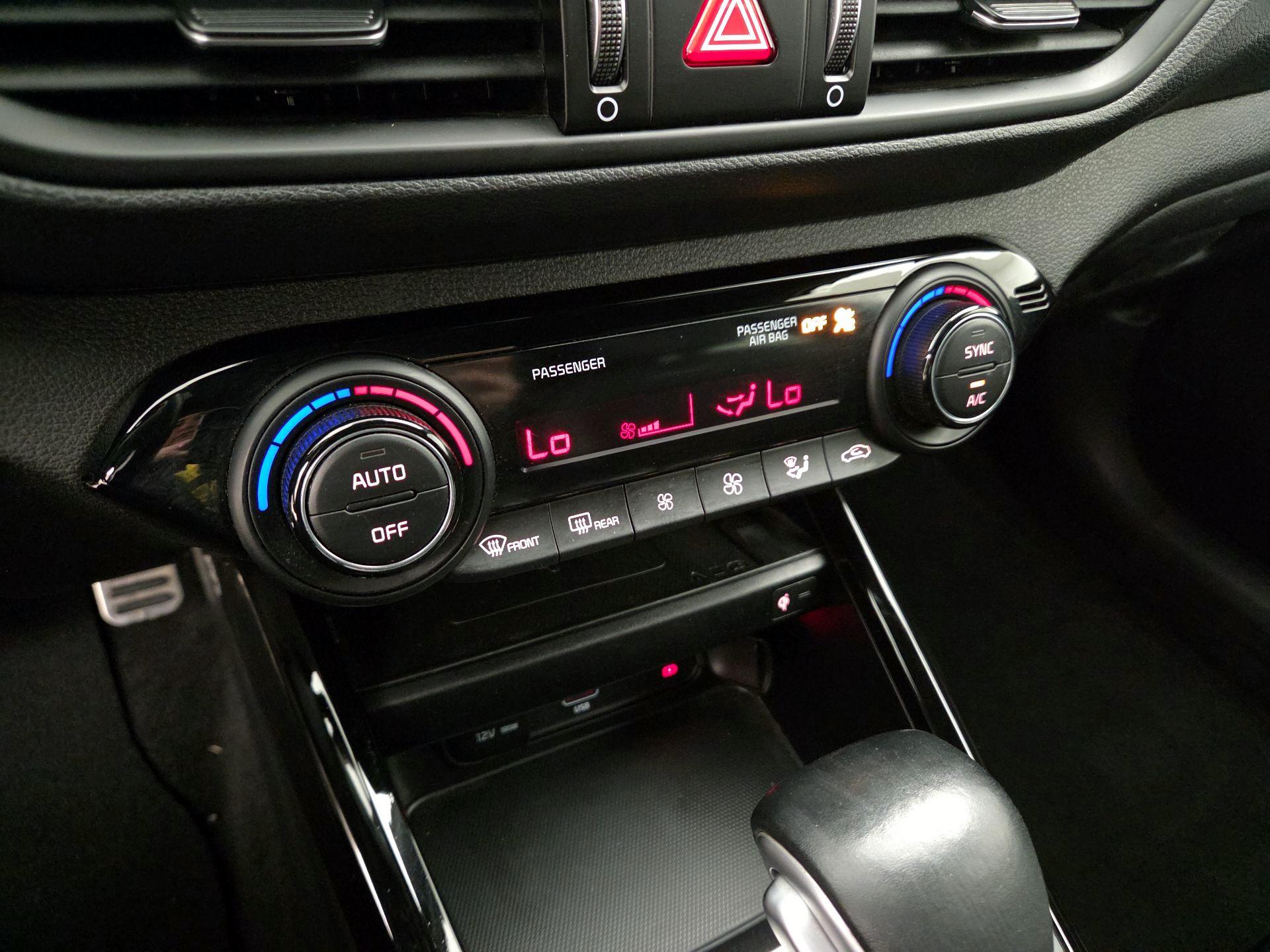 Thumbnail: 2023 Kia Forte - 16