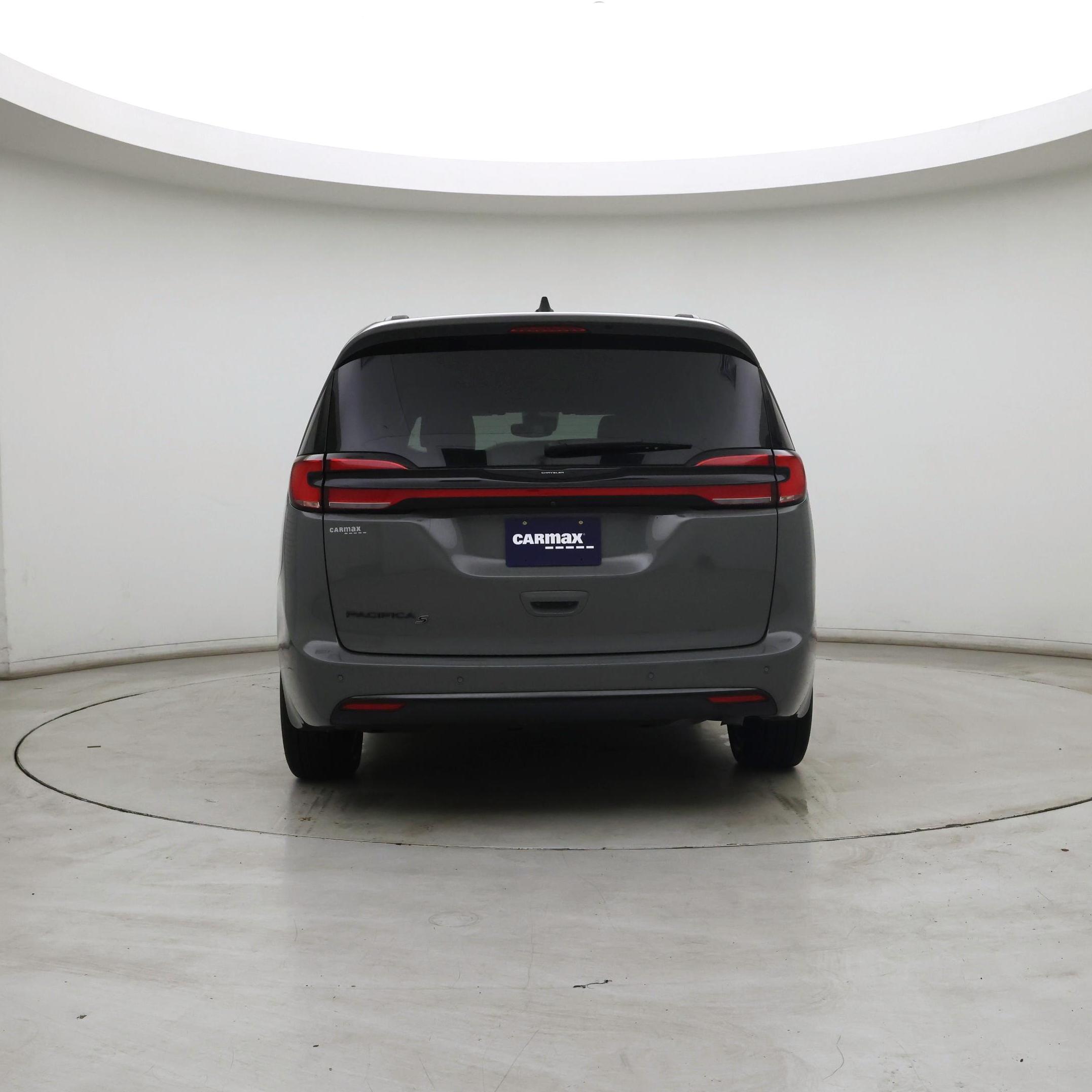 Thumbnail: 2023 Chrysler Pacifica - 6
