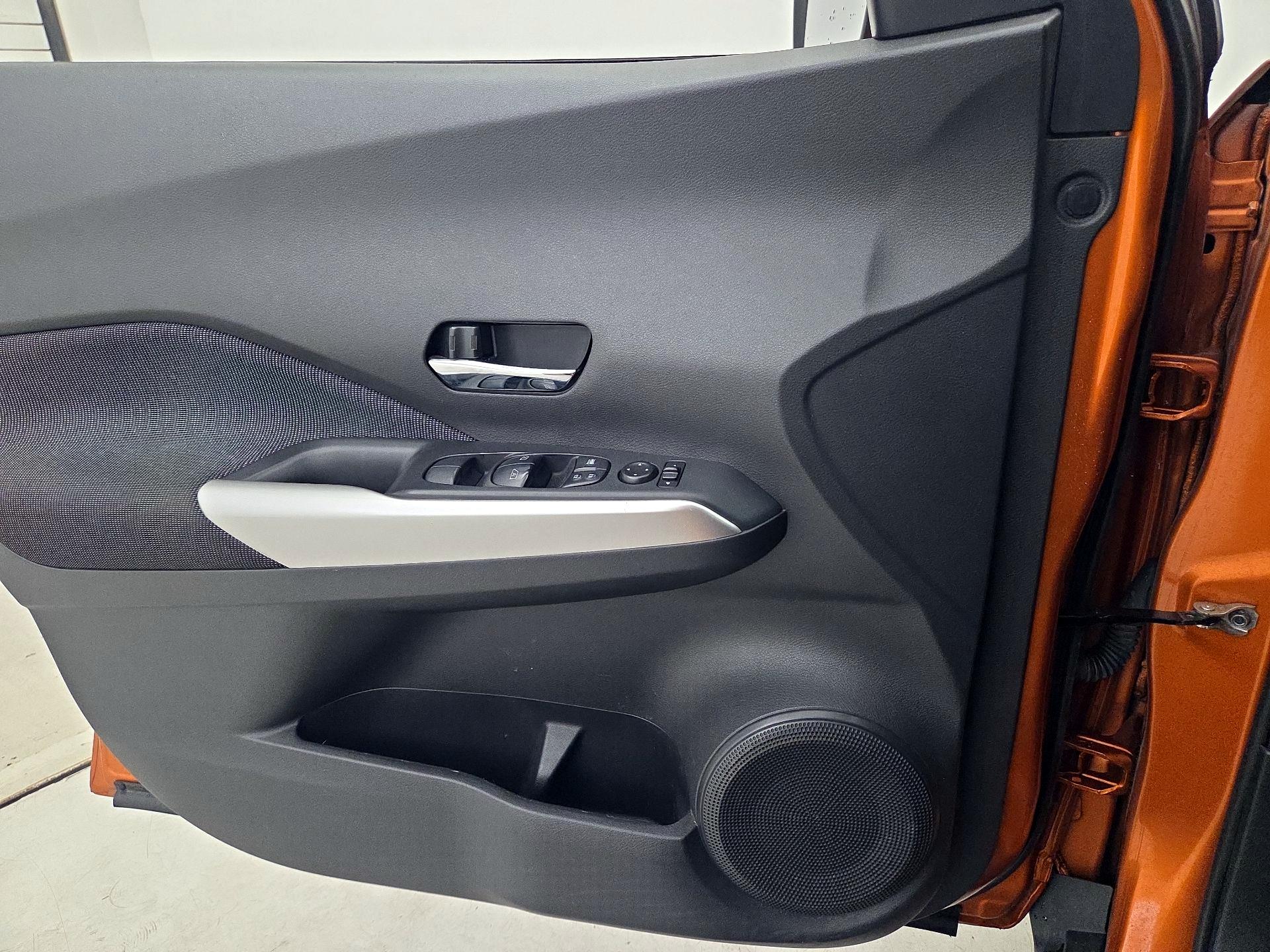Thumbnail: 2019 Nissan Kicks - 12