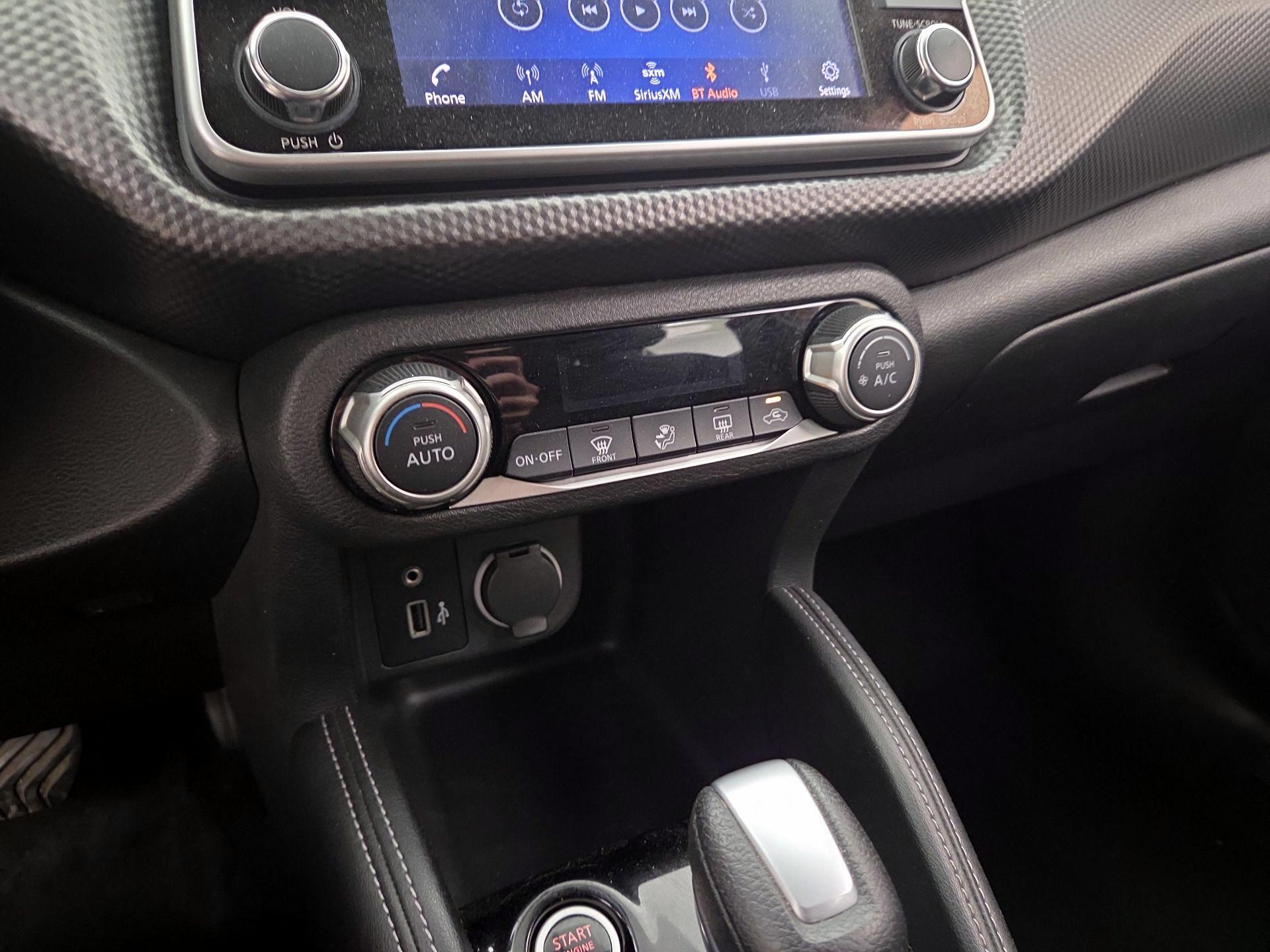 Thumbnail: 2019 Nissan Kicks - 16