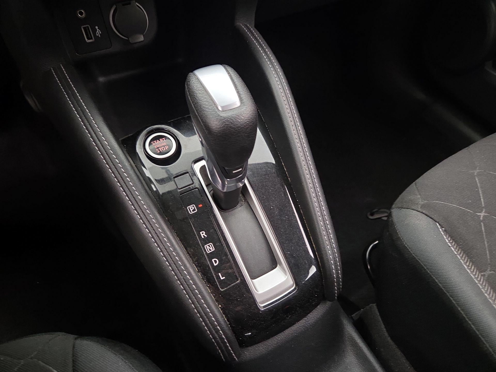 Thumbnail: 2019 Nissan Kicks - 17
