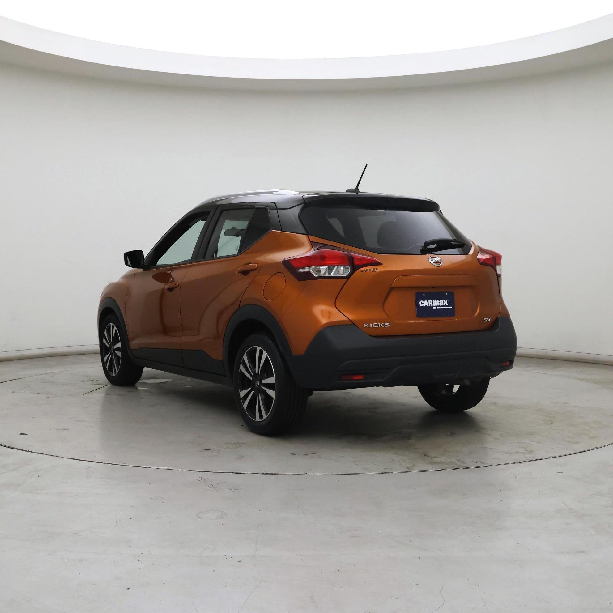 Thumbnail: 2019 Nissan Kicks - 2