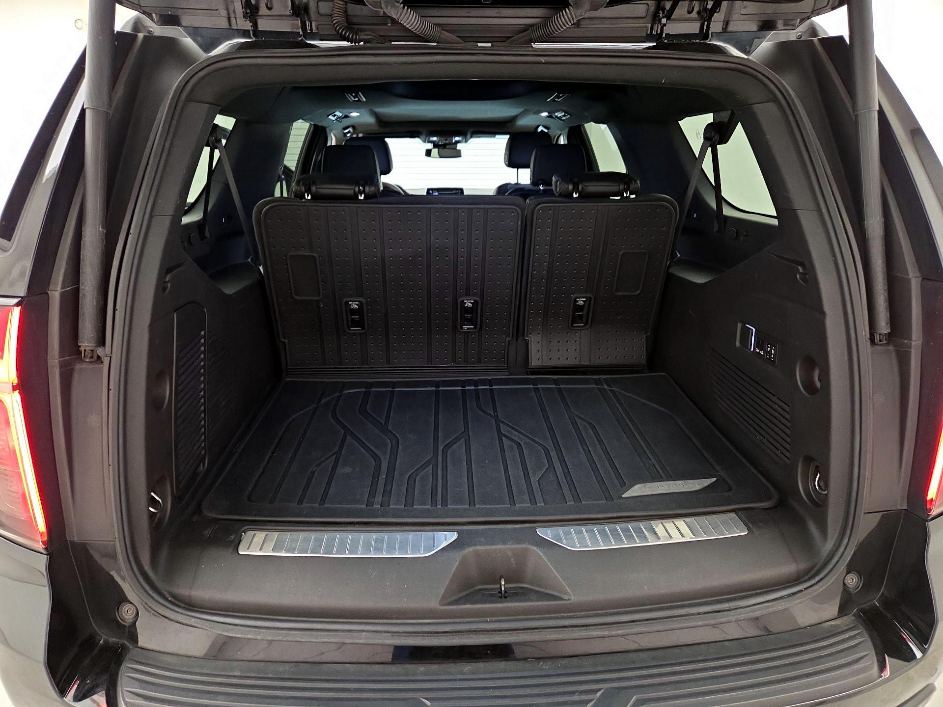 Thumbnail: 2023 Chevrolet Suburban - 18