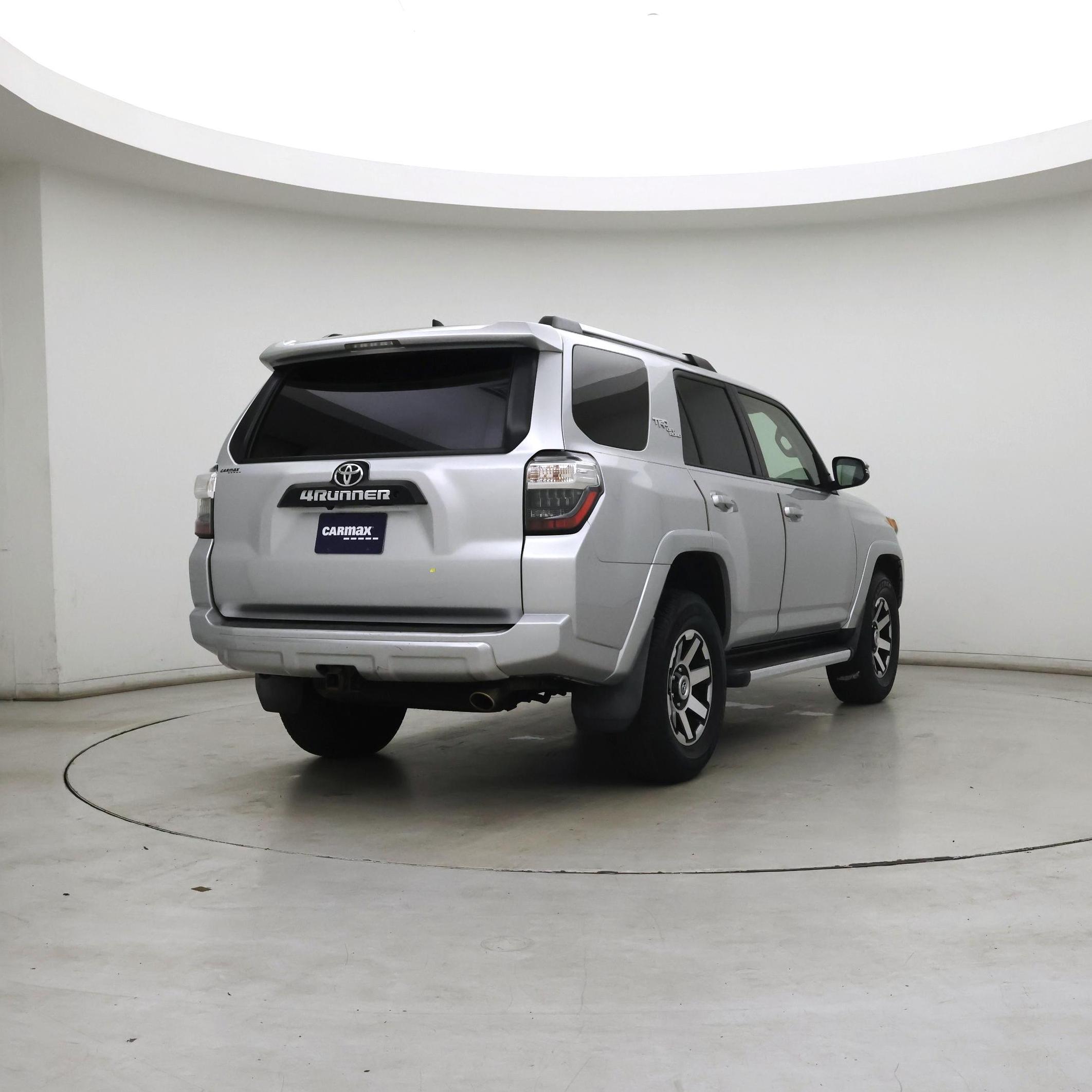 Thumbnail: 2018 Toyota 4Runner - 8