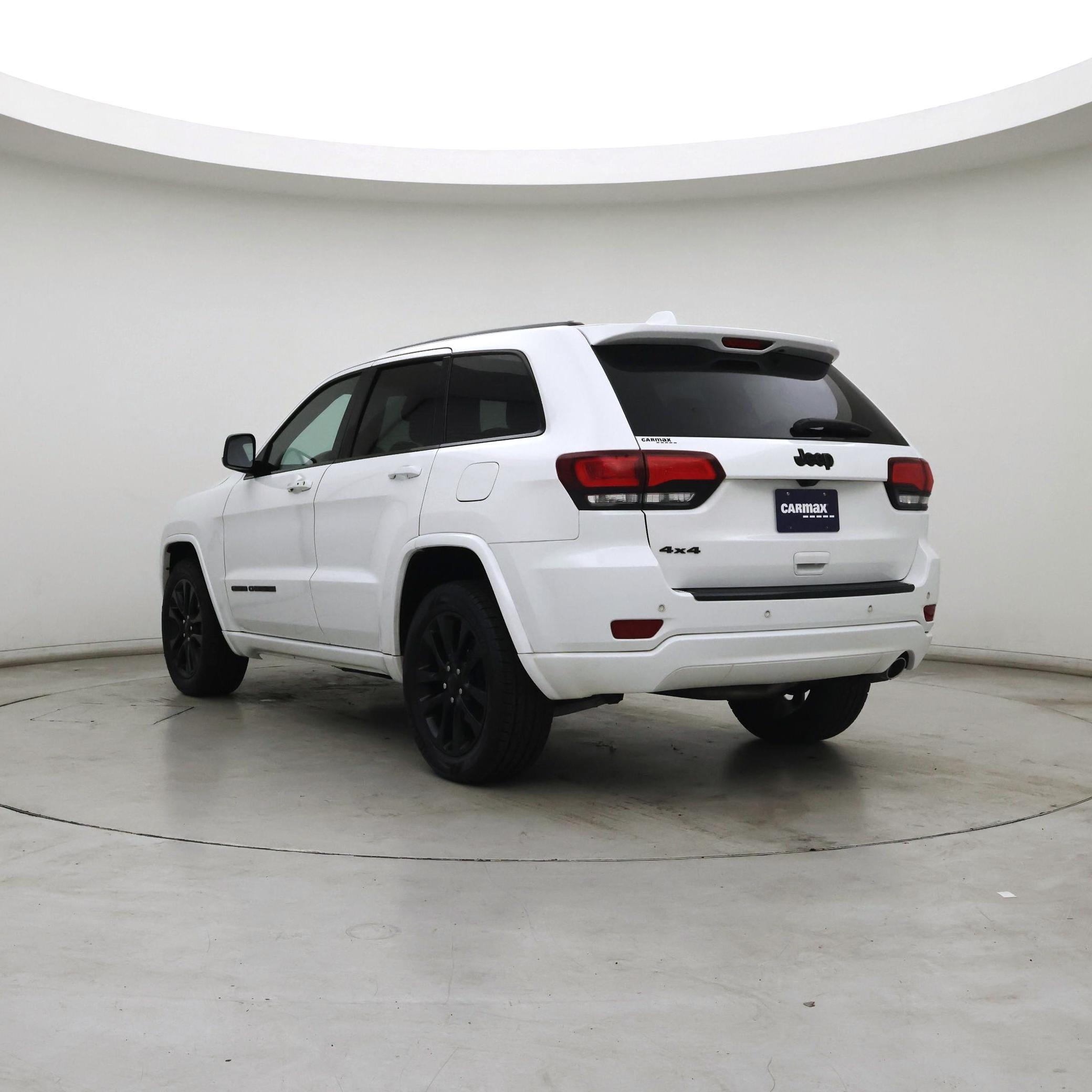 Thumbnail: 2018 Jeep Grand Cherokee - 2