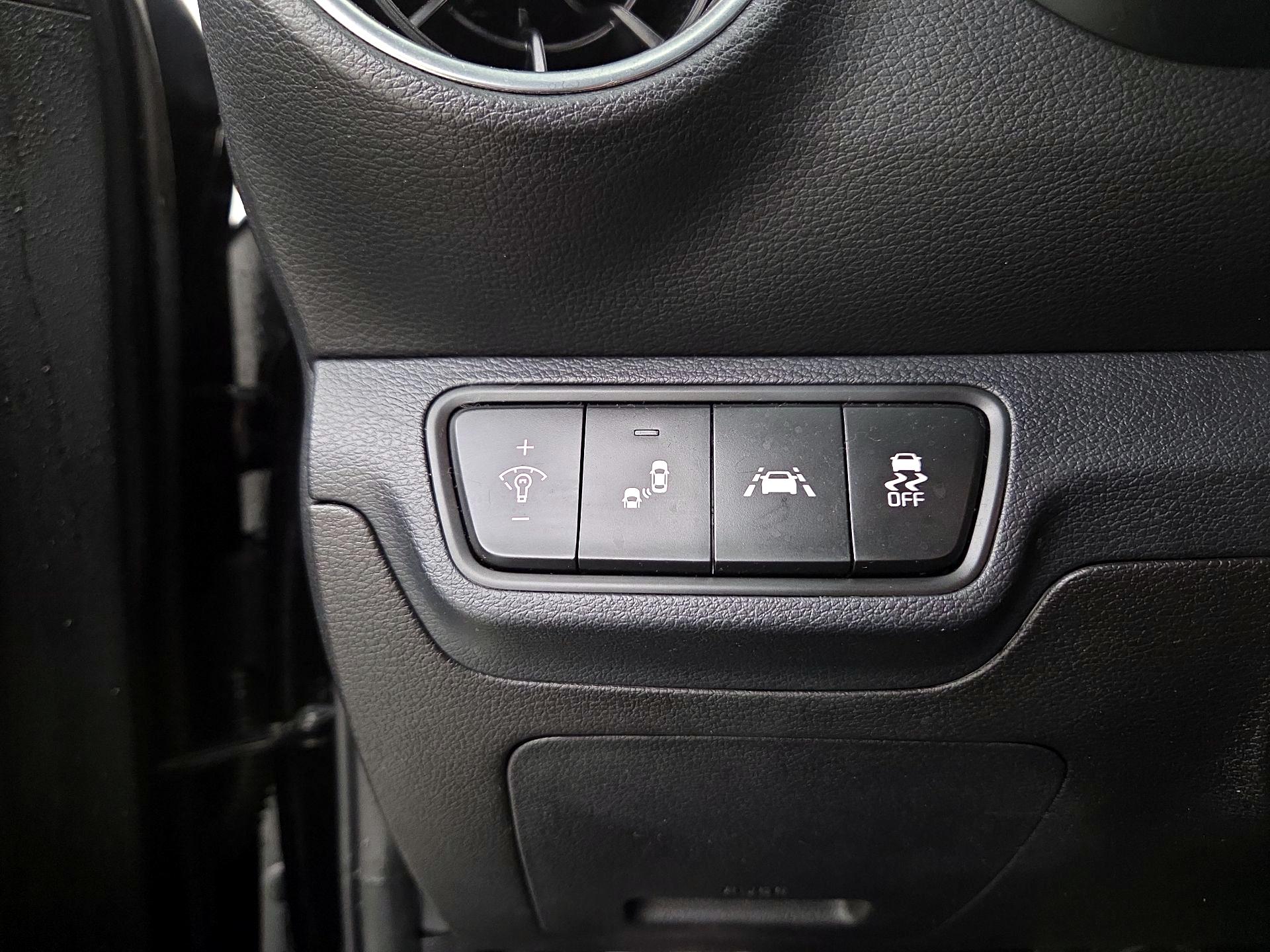 Thumbnail: 2021 Kia Forte - 13