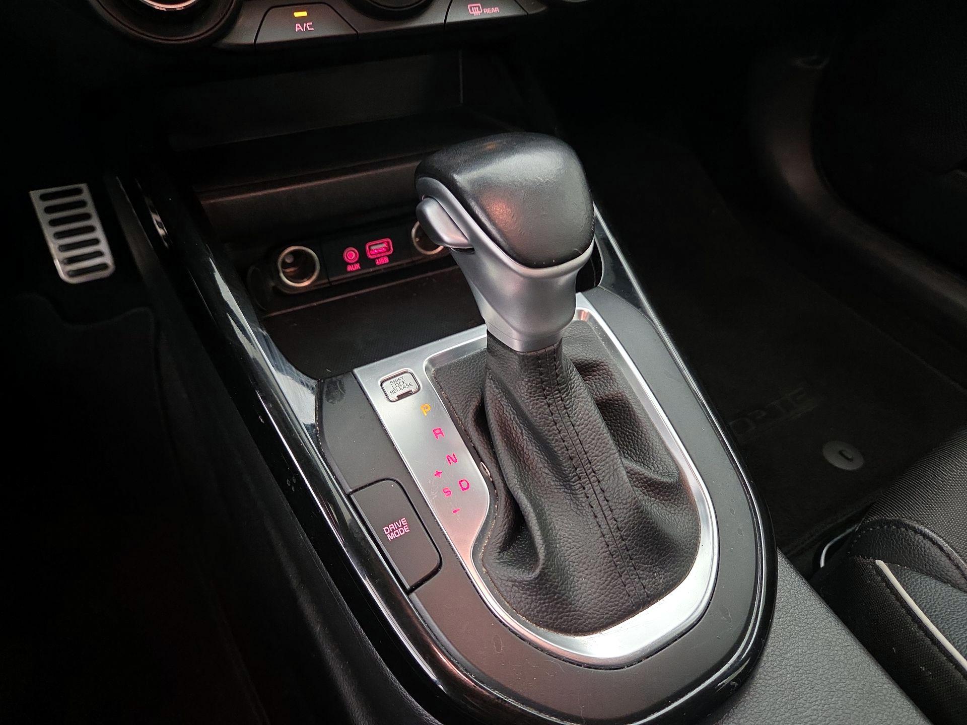 Thumbnail: 2021 Kia Forte - 17