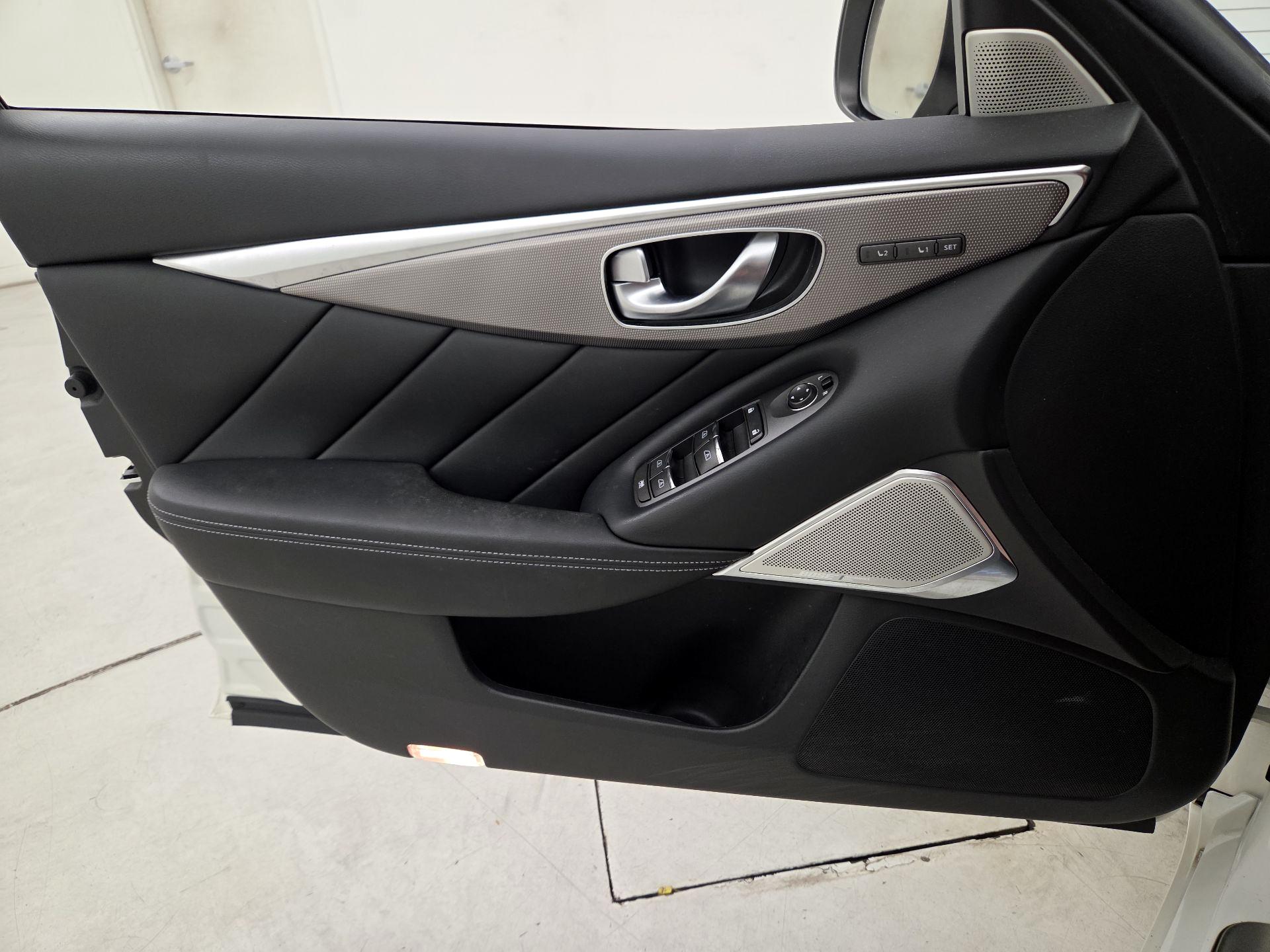 Thumbnail: 2017 INFINITI  - 12